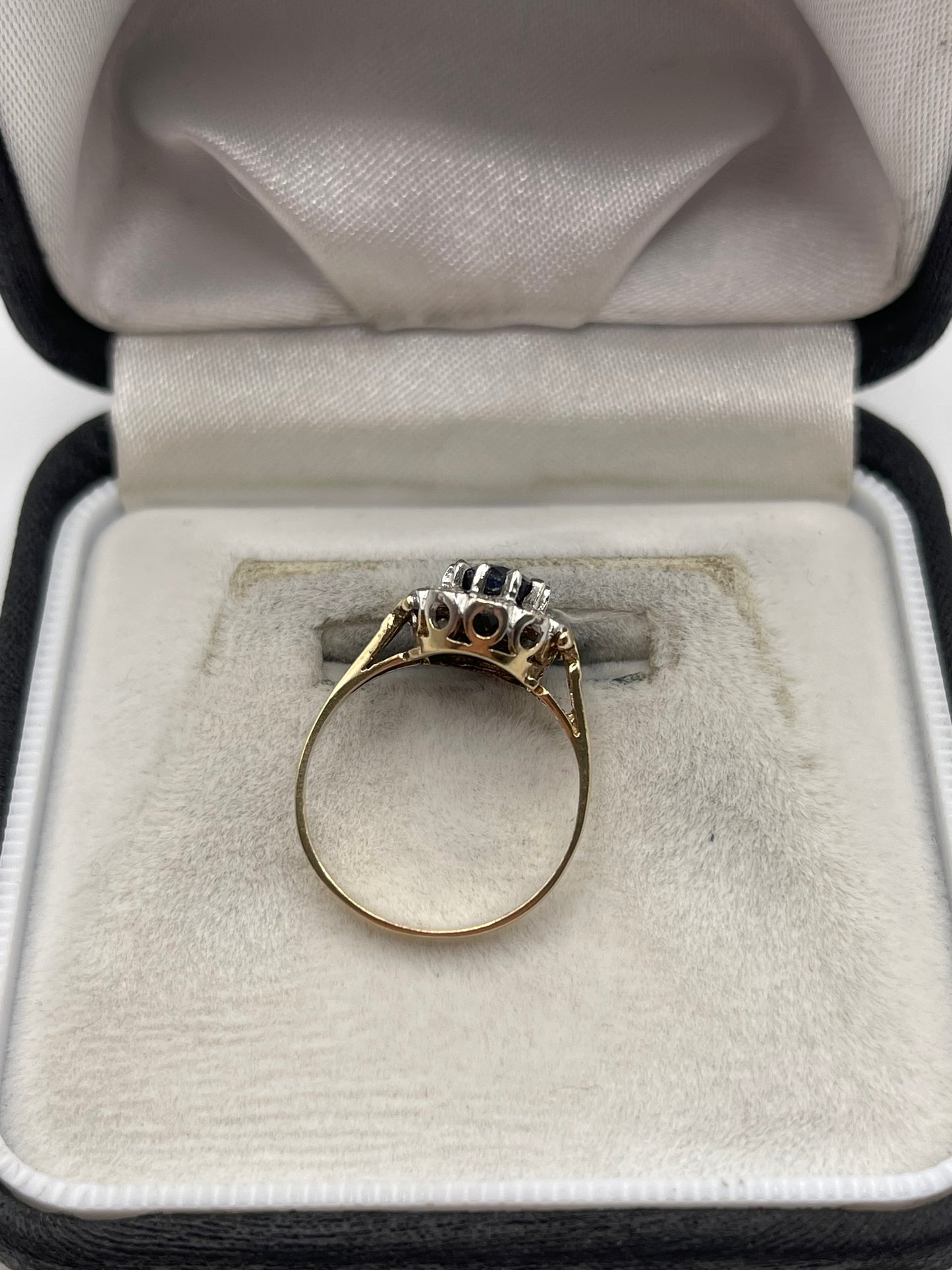 9ct gold sapphire and diamond ring