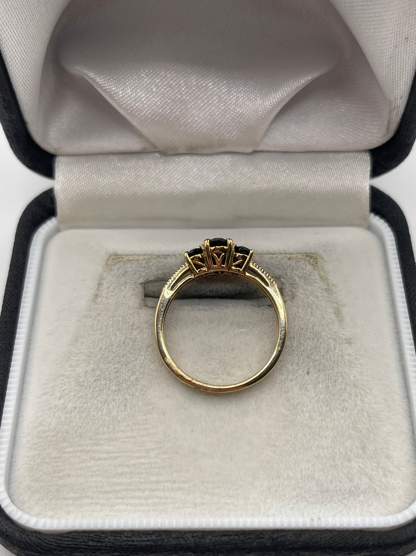 9ct gold sapphire and diamond ring