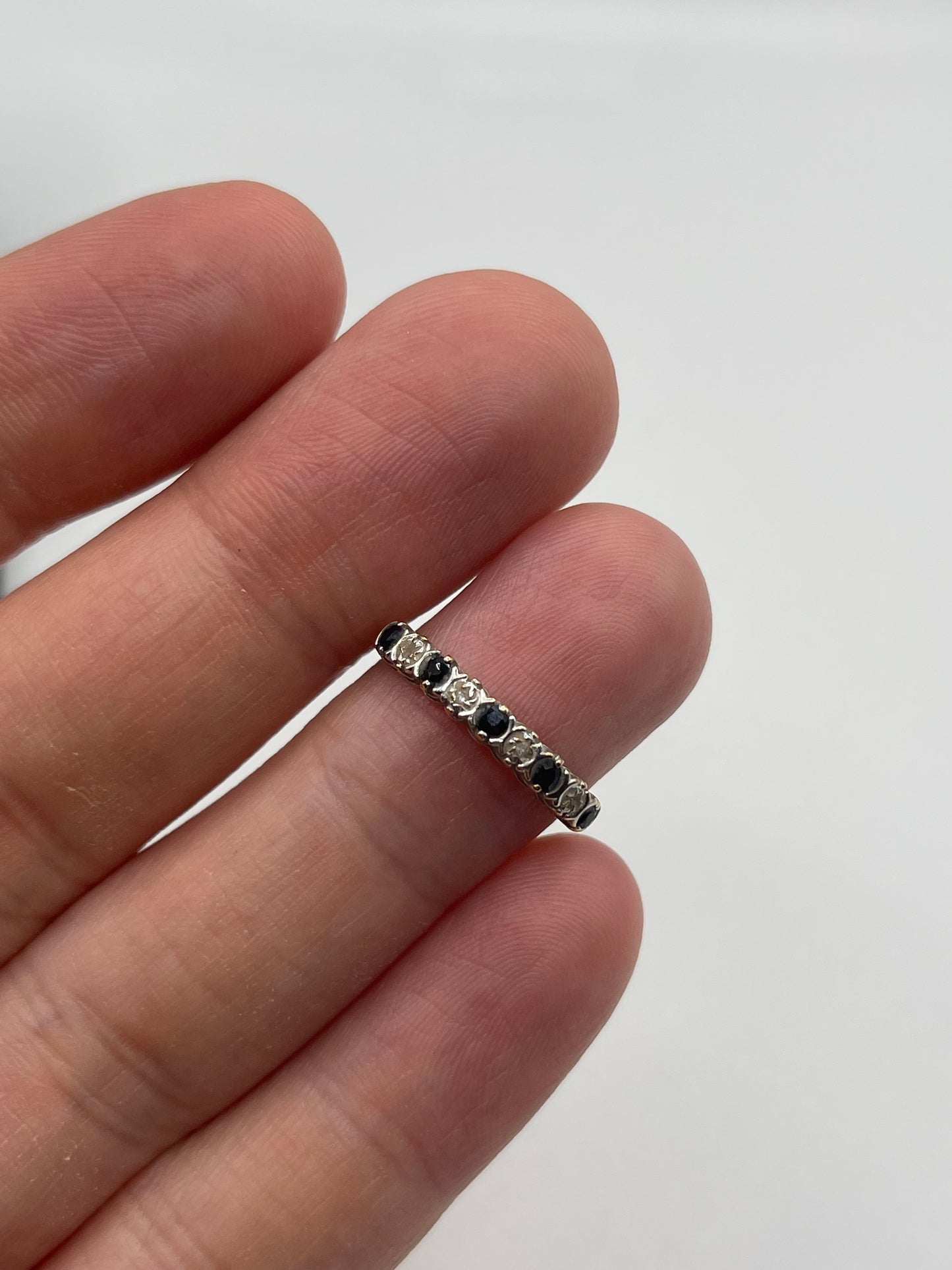 9ct gold sapphire and diamond ring