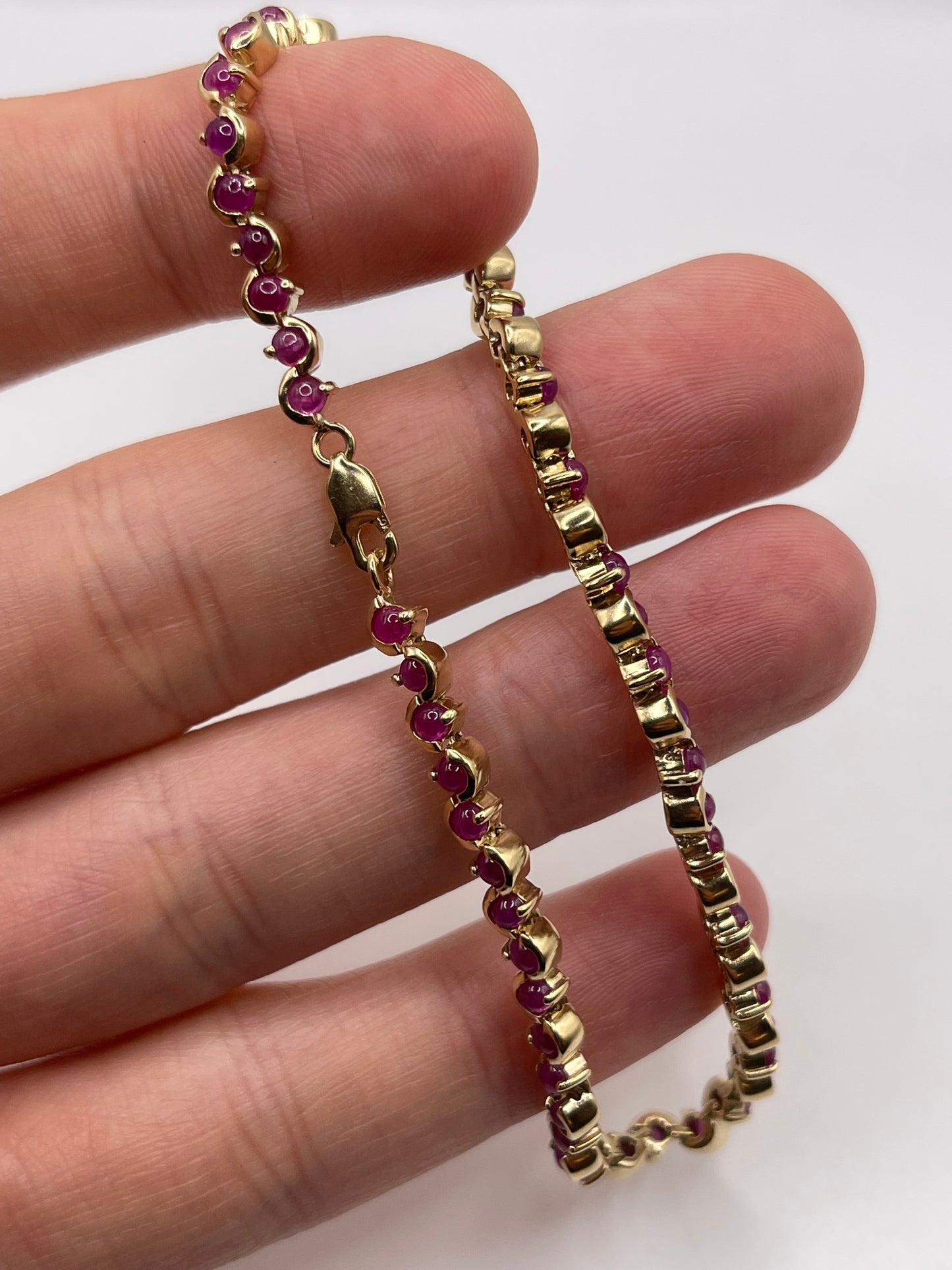 9ct gold cabochon ruby bracelet