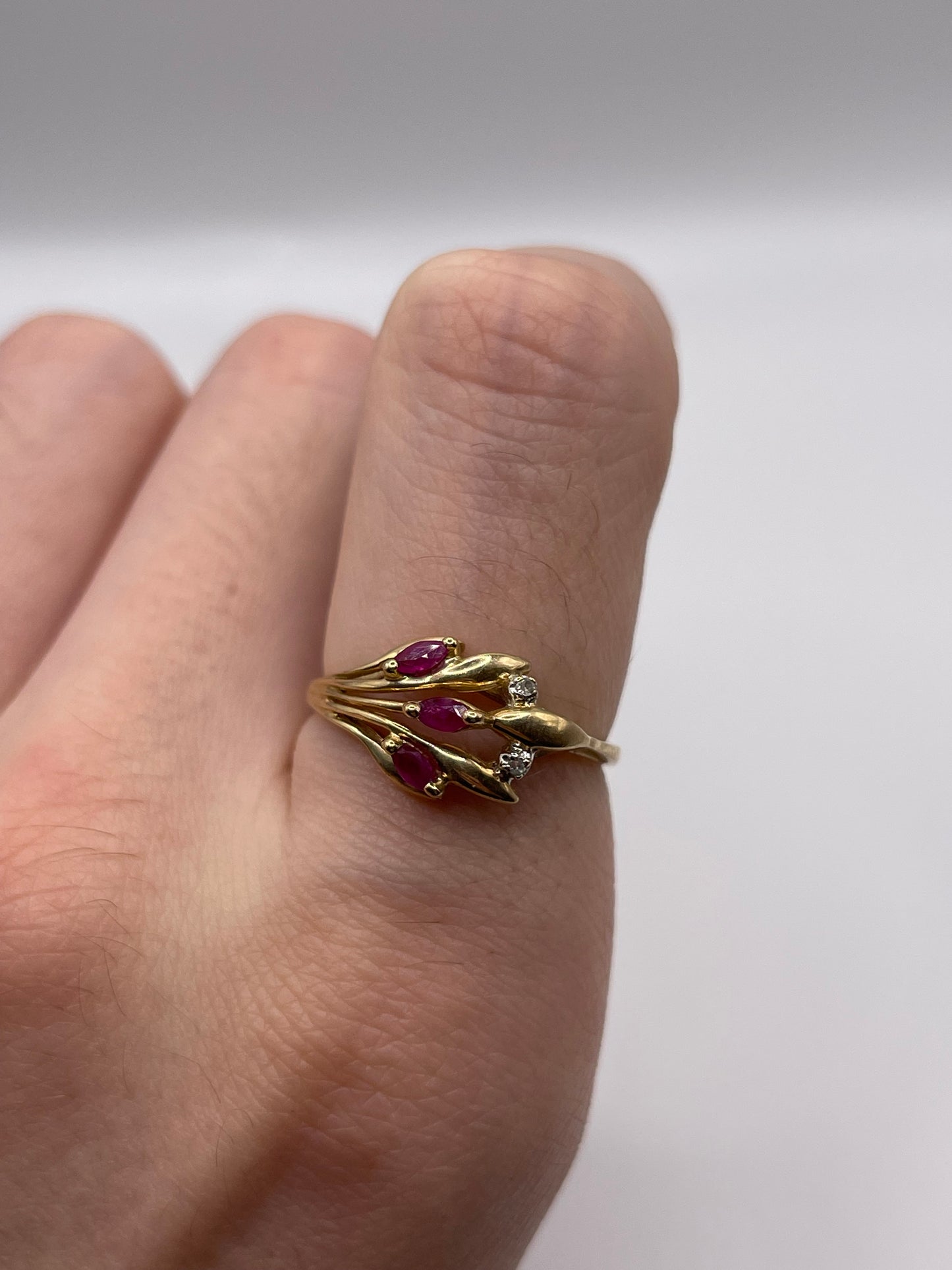 9ct gold ruby and diamond ring