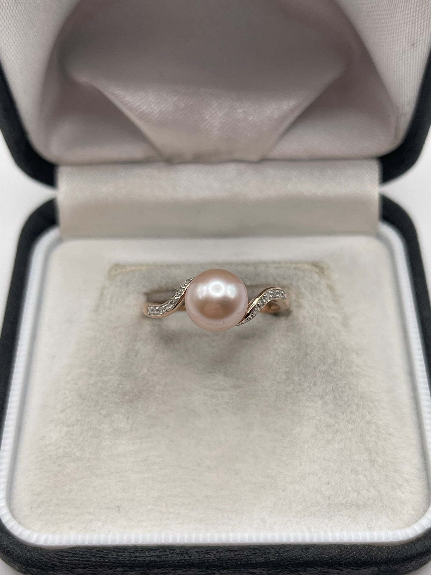 9ct rose gold pearl and diamond ring