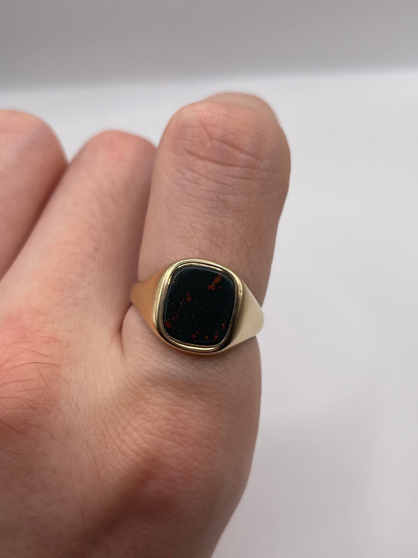 9ct gold bloodstone signet ring