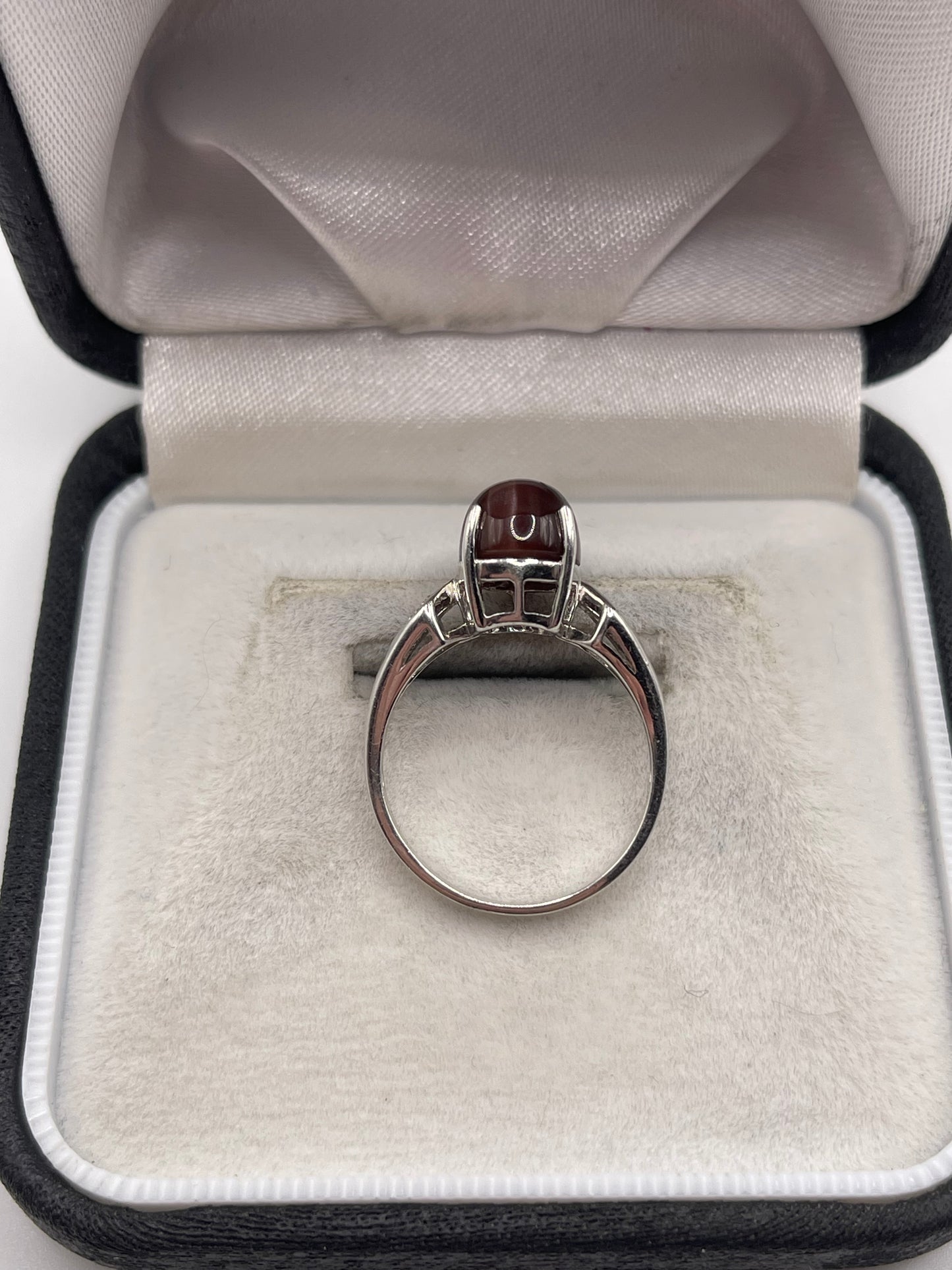 9ct white gold cats eye and diamond ring