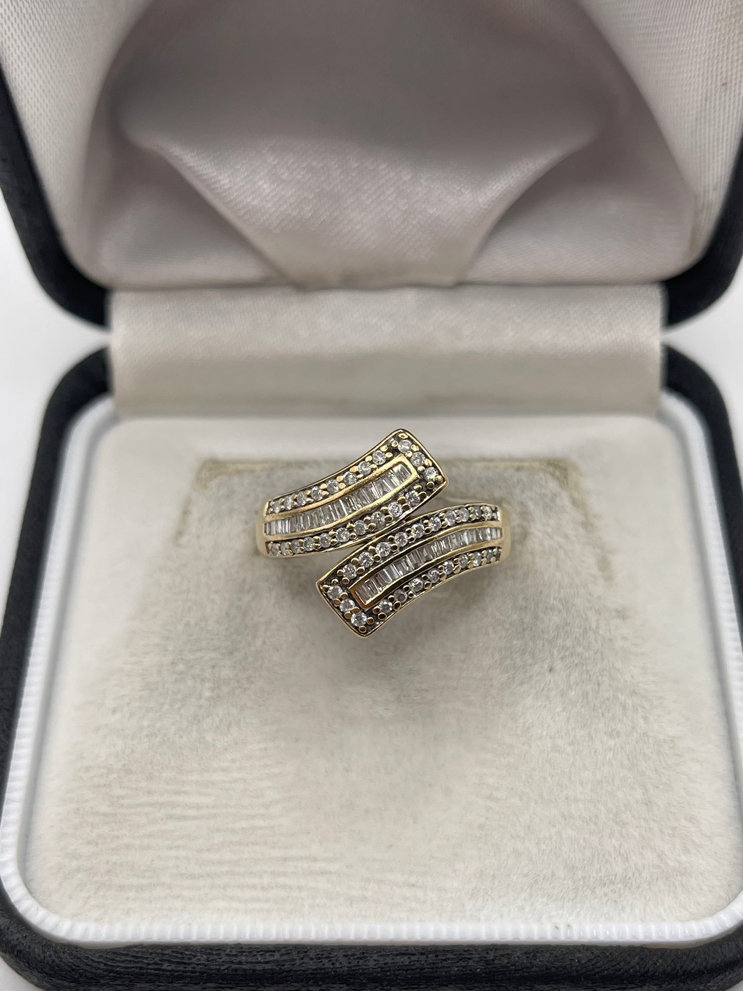 9ct gold diamond cluster ring