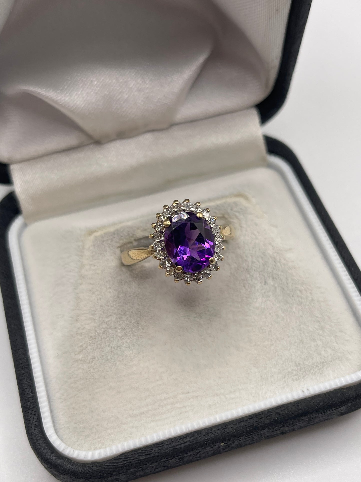 9ct gold amethyst and diamond ring