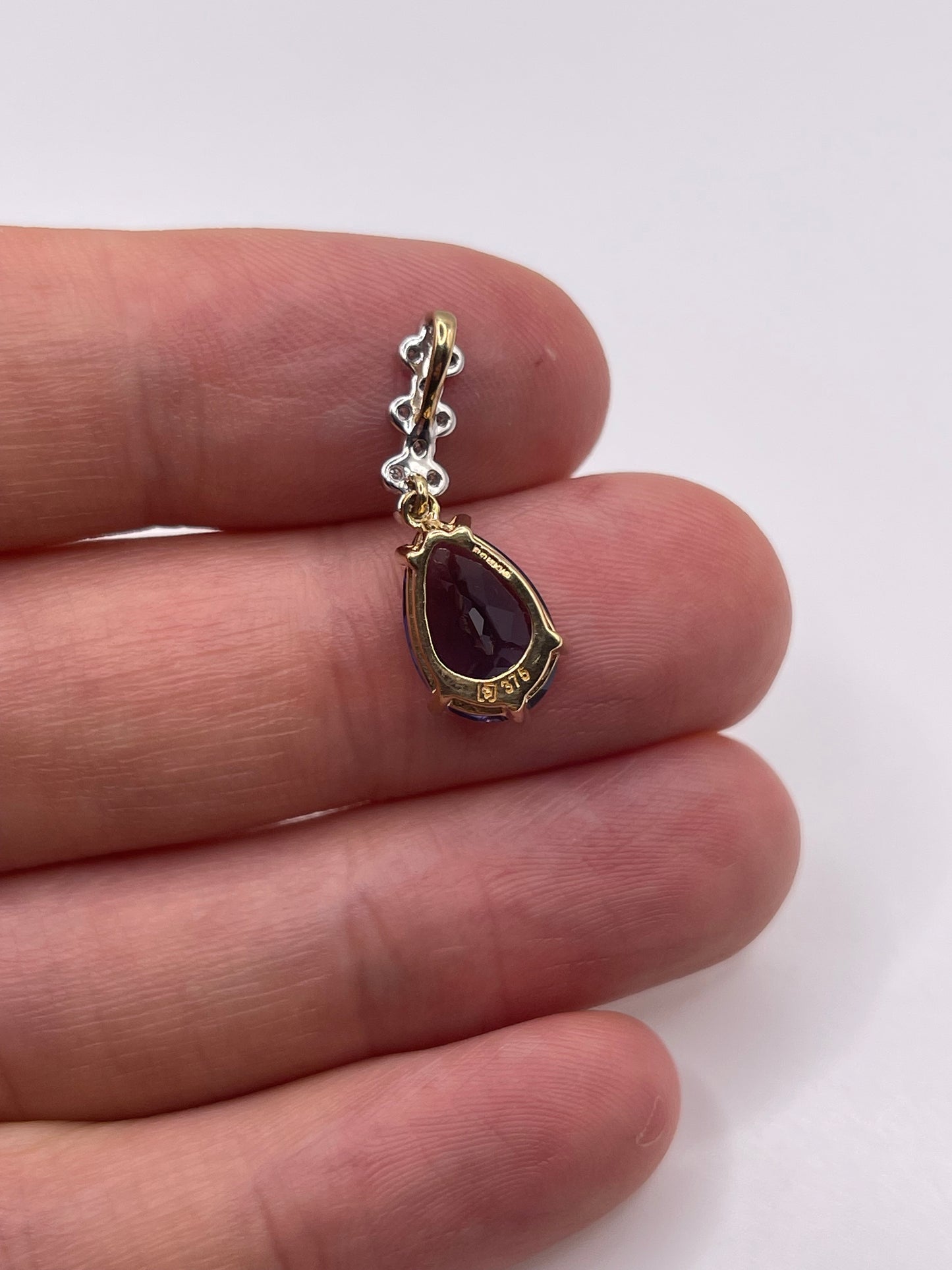 9ct gold blueberry quartz and diamond pendant