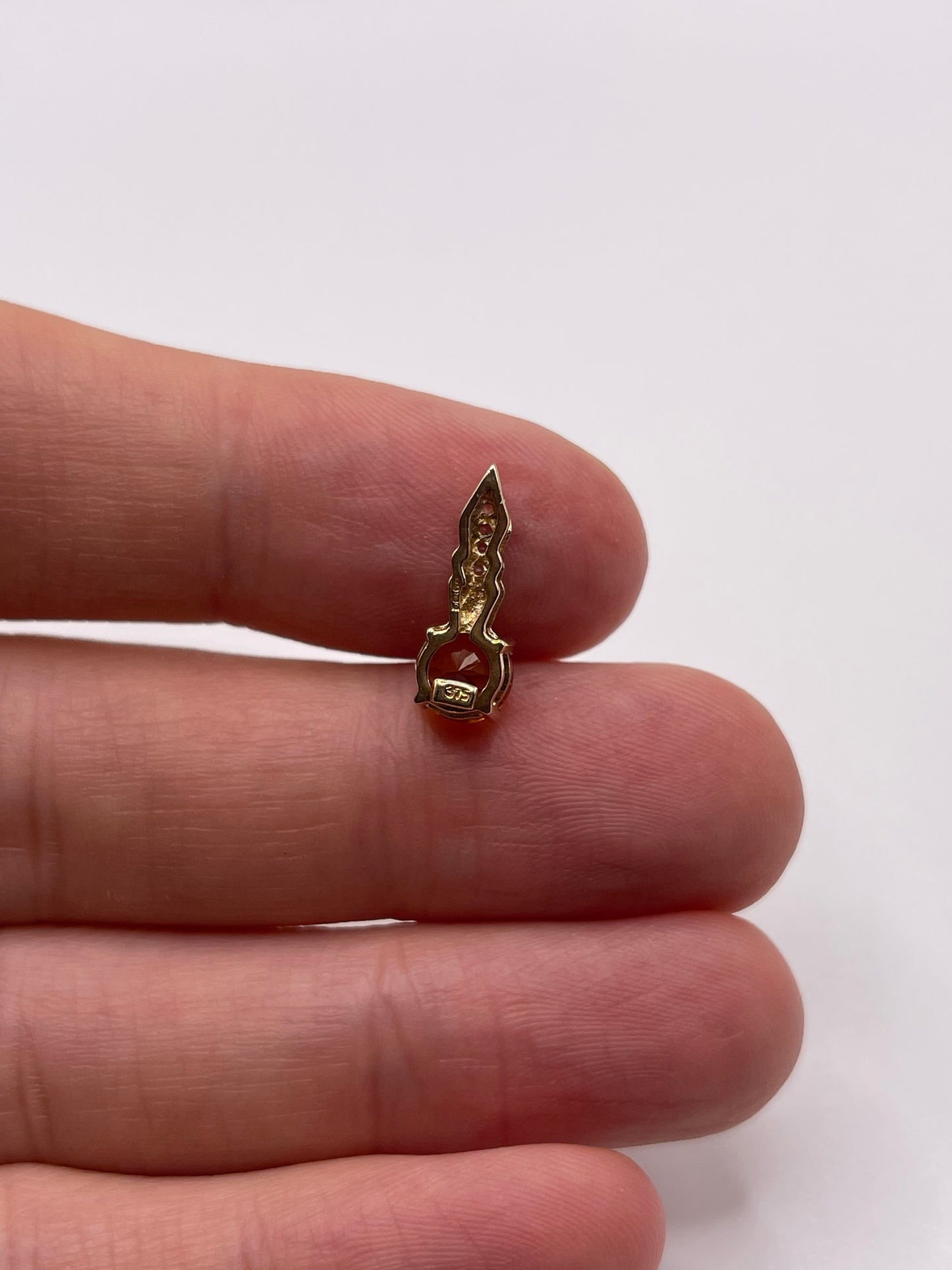 9ct gold citrine pendant
