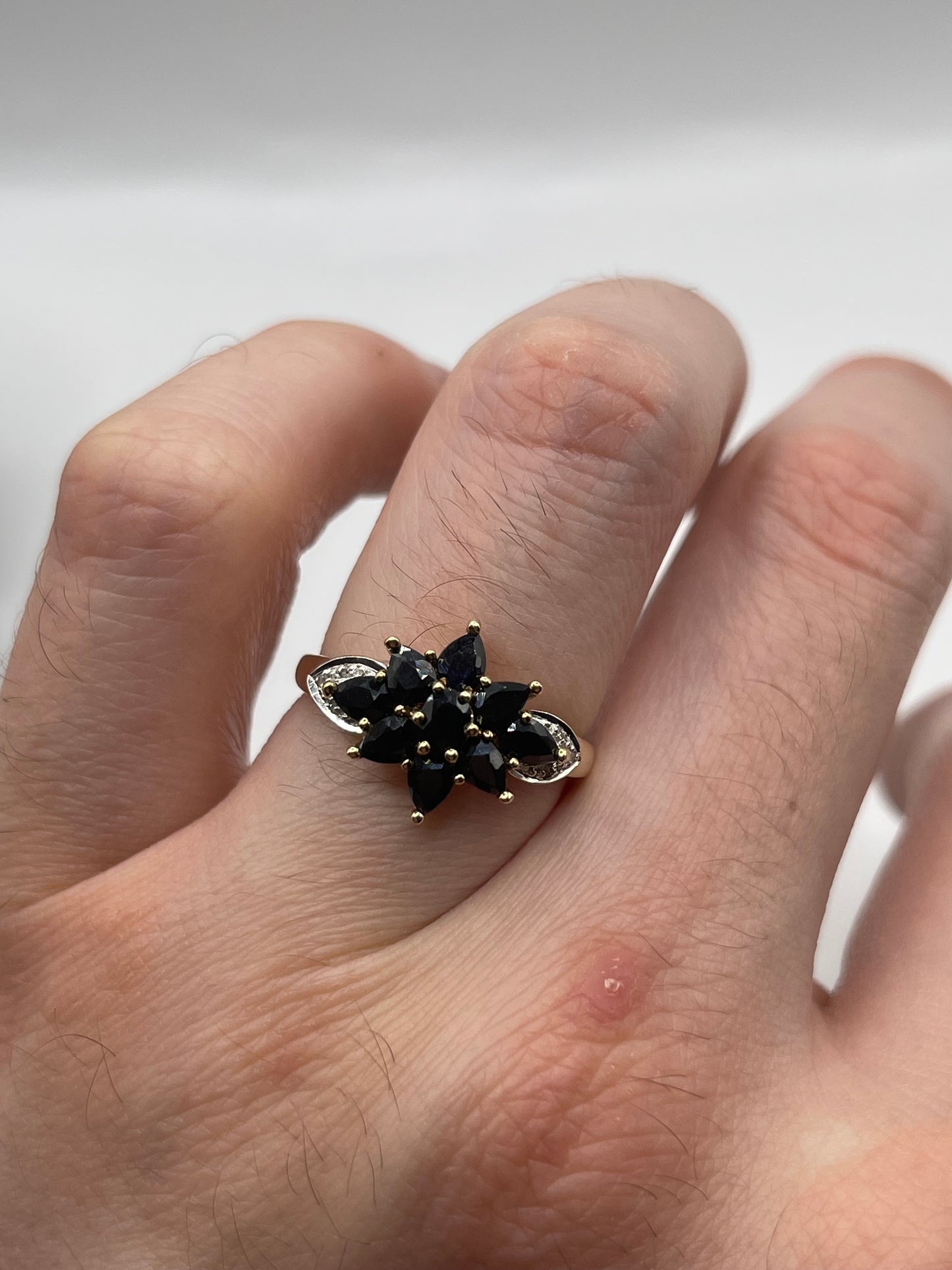 9ct gold sapphire and diamond ring