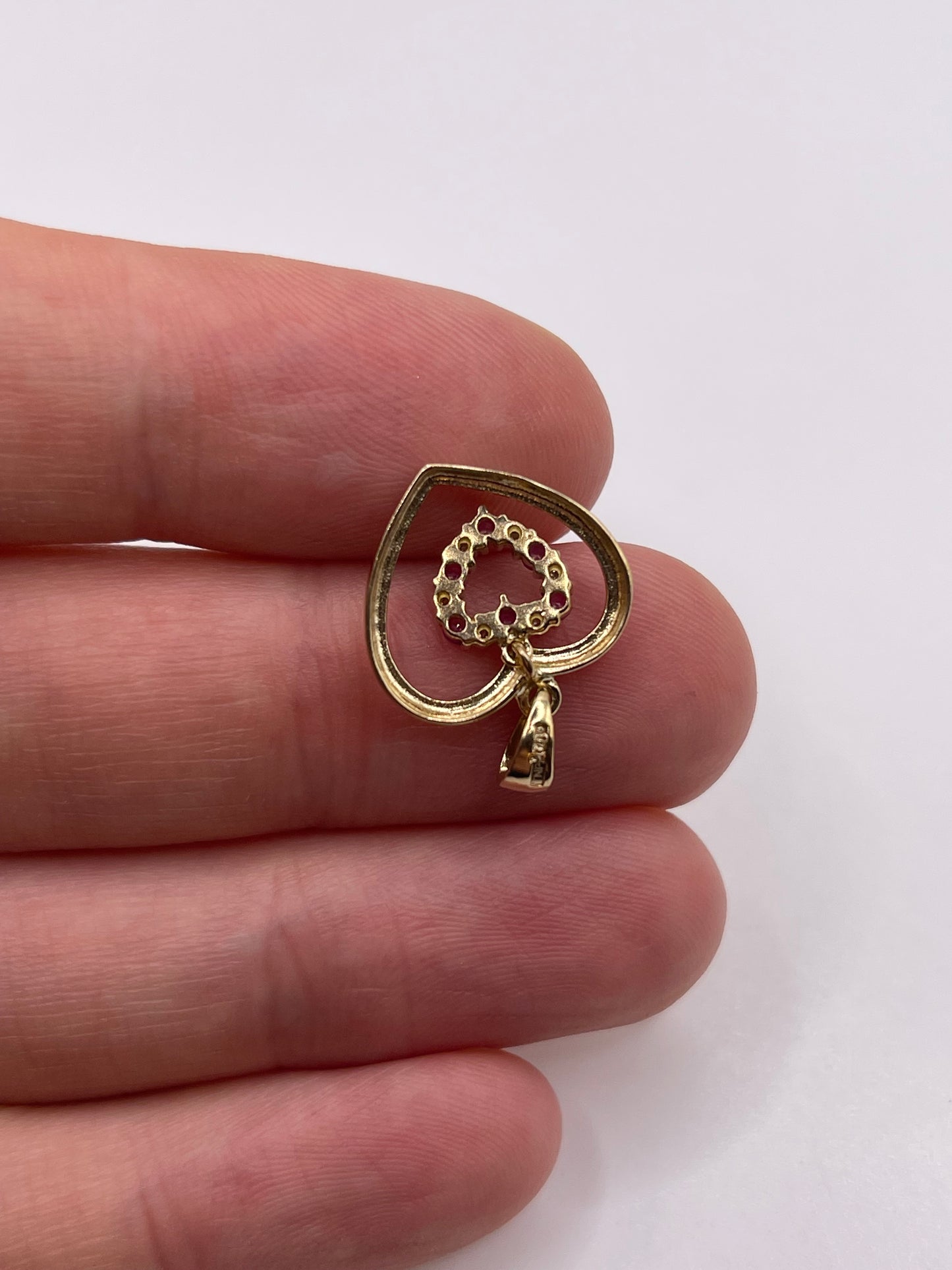9ct gold ruby and diamond heart pendant