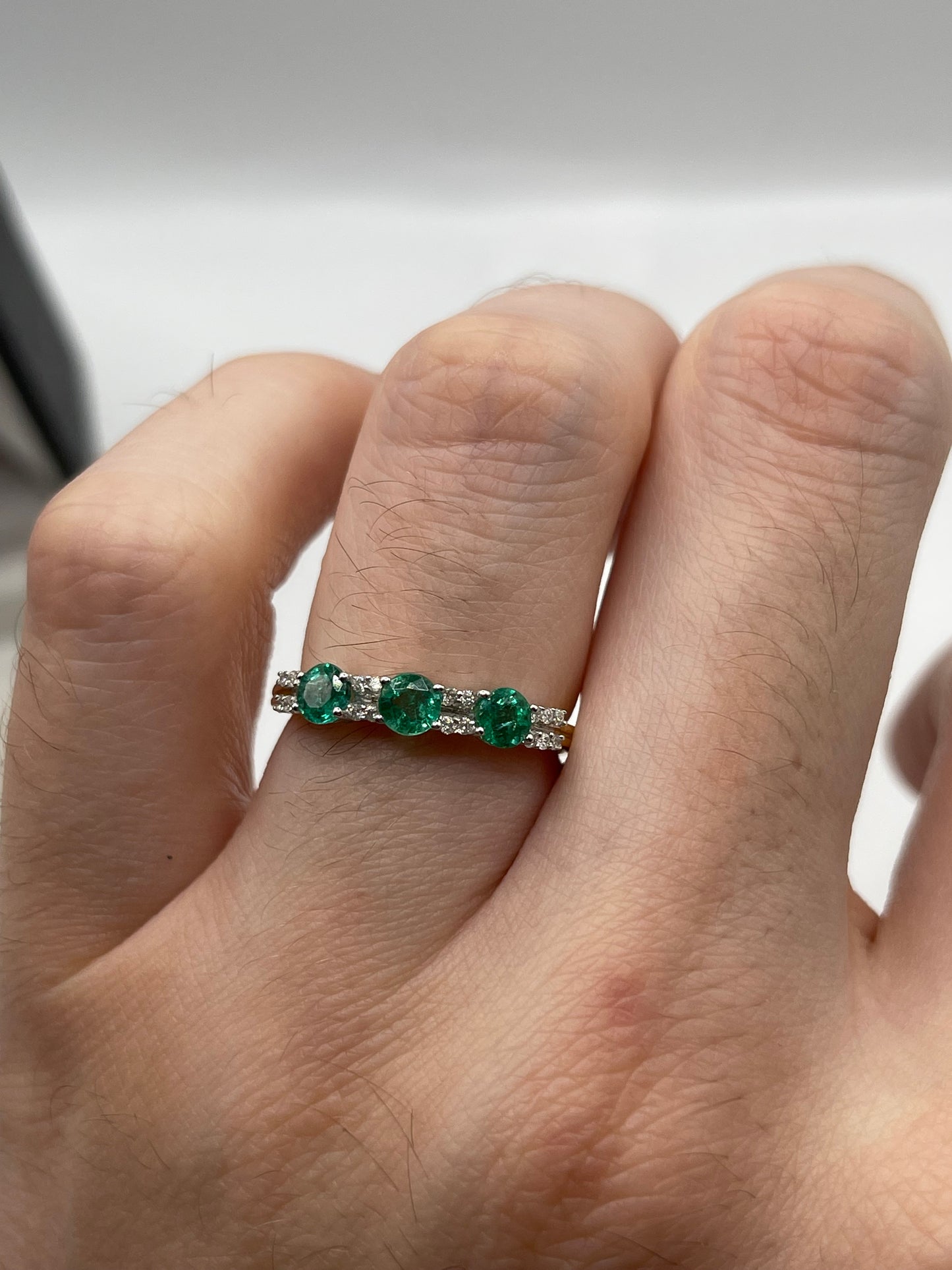 18ct gold emerald and diamond ring