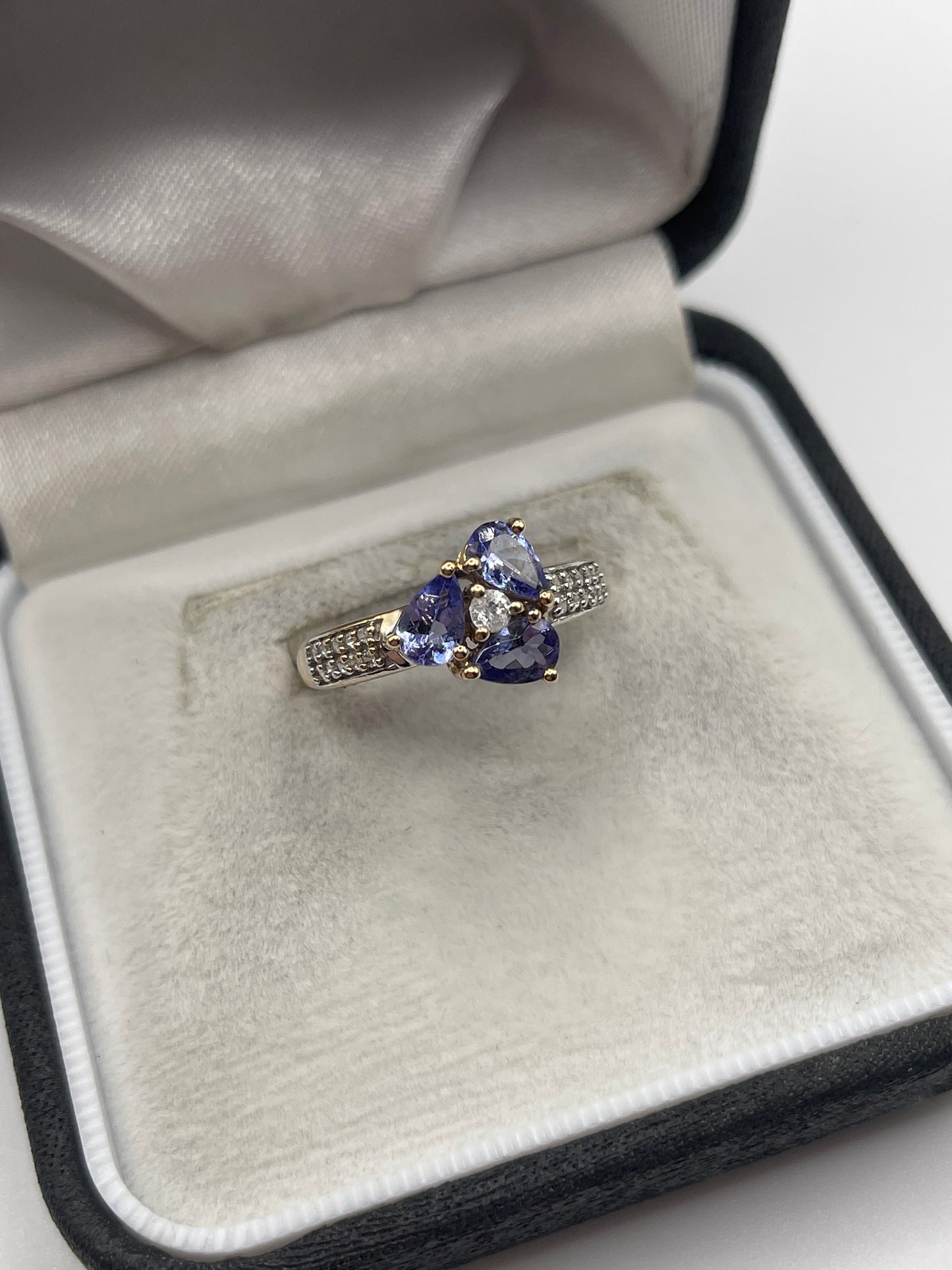 9ct gold tanzanite and zircon ring