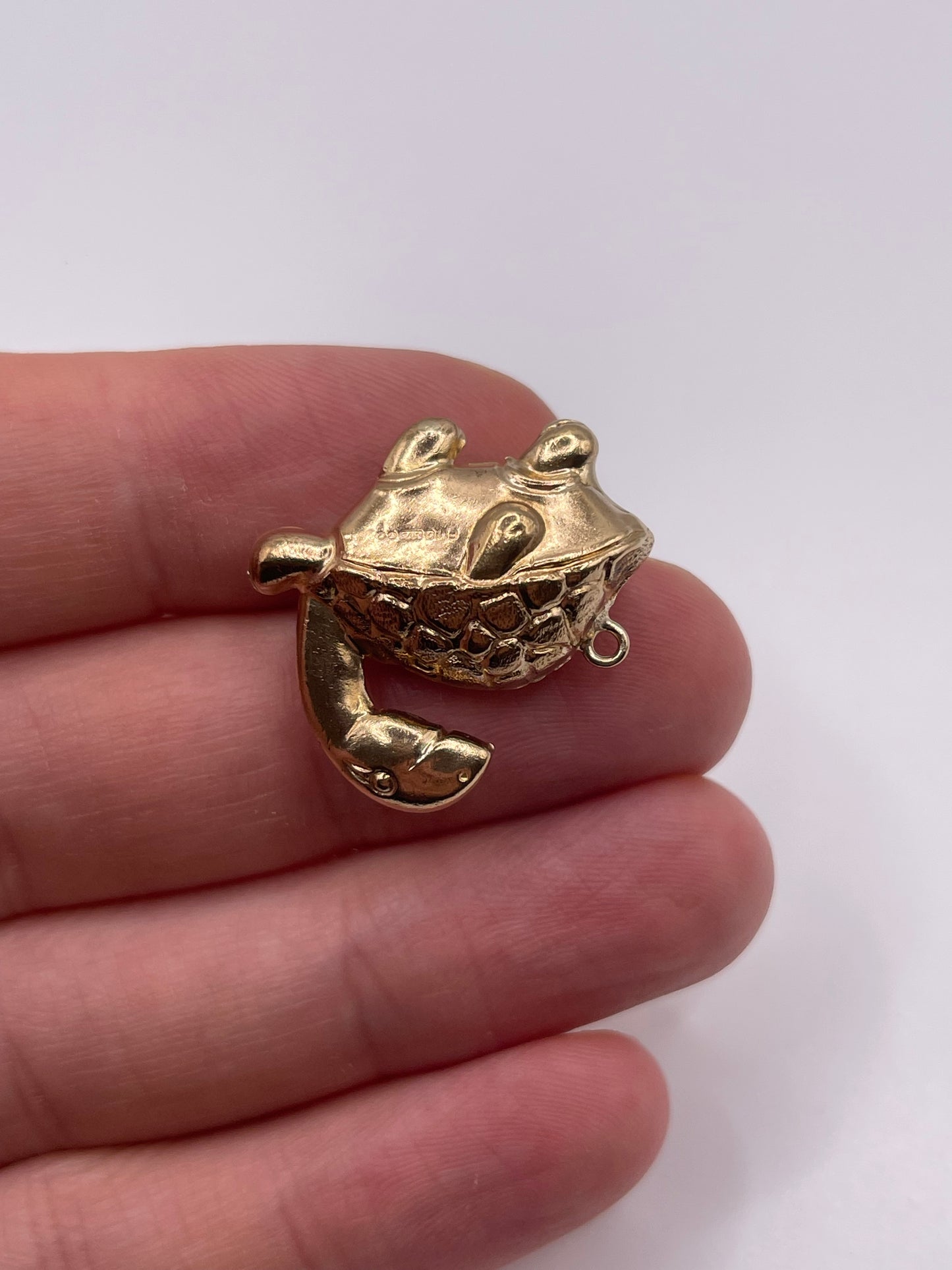 9ct gold tortoise charm