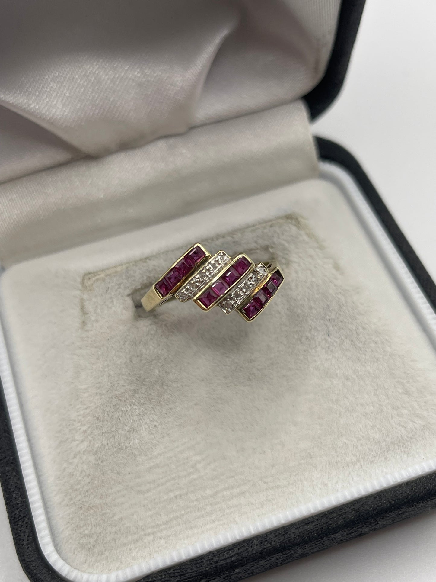 14ct gold ruby and diamond ring