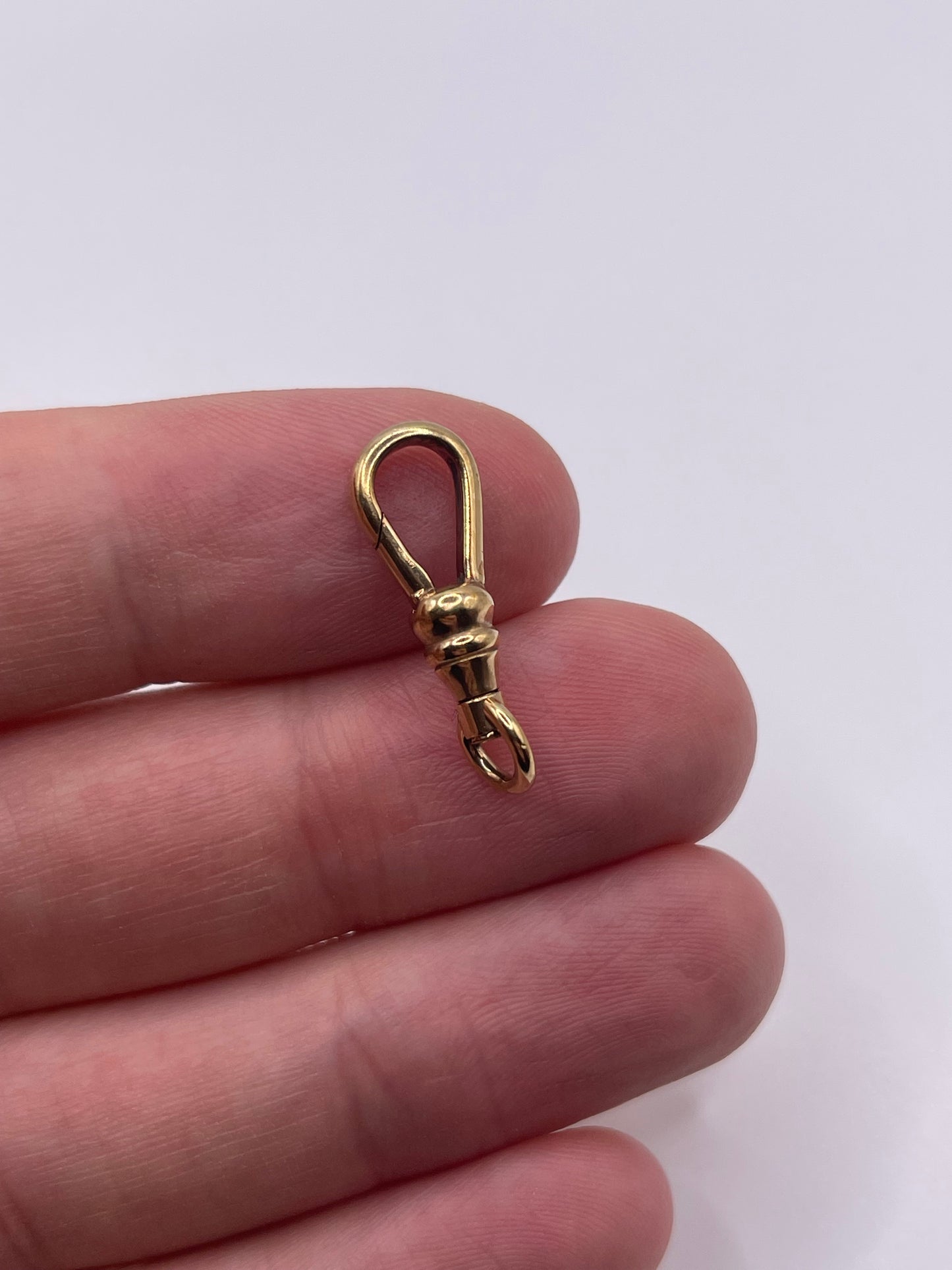 9ct gold dog clip 3