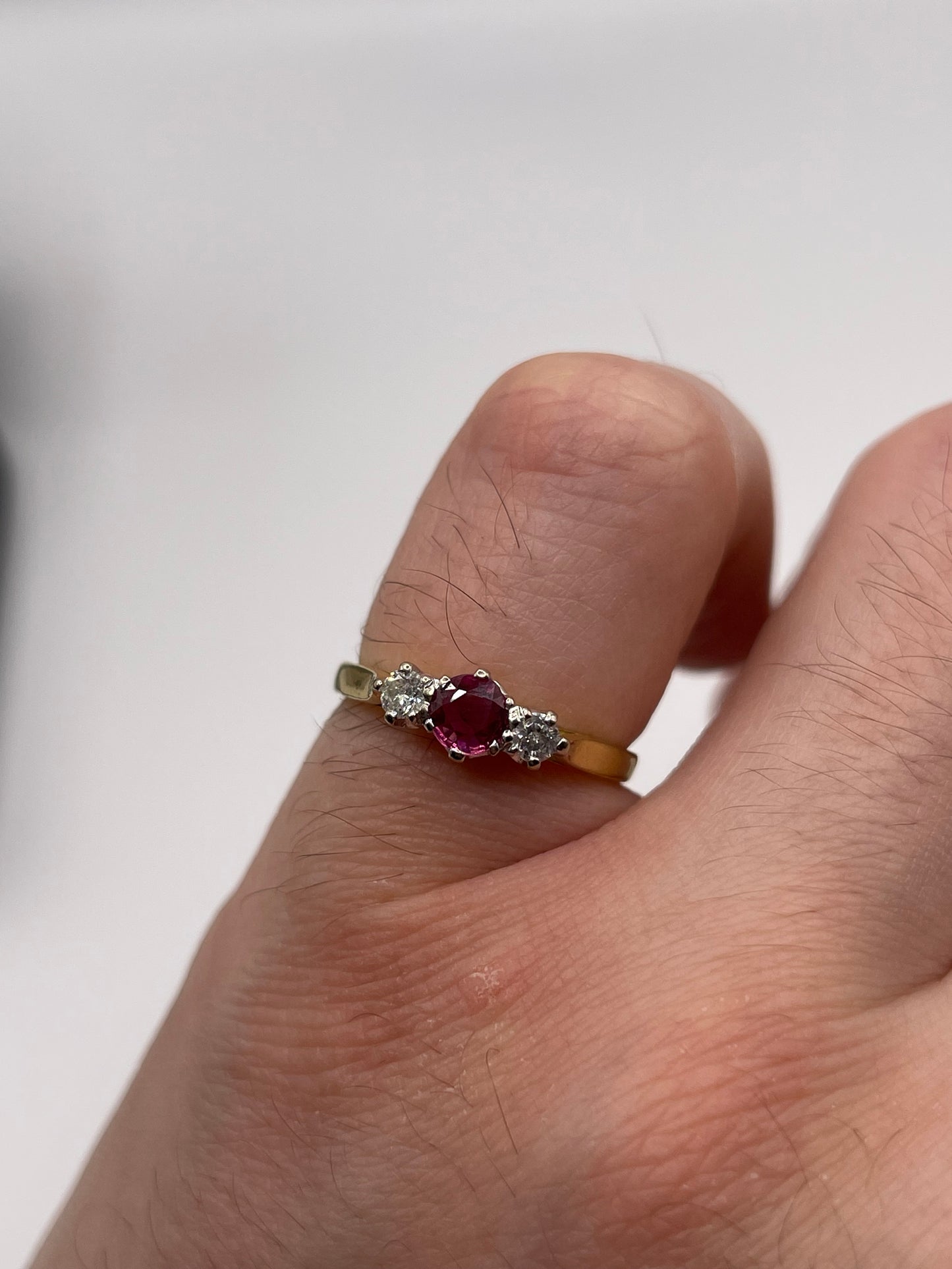 18ct gold ruby and diamond ring