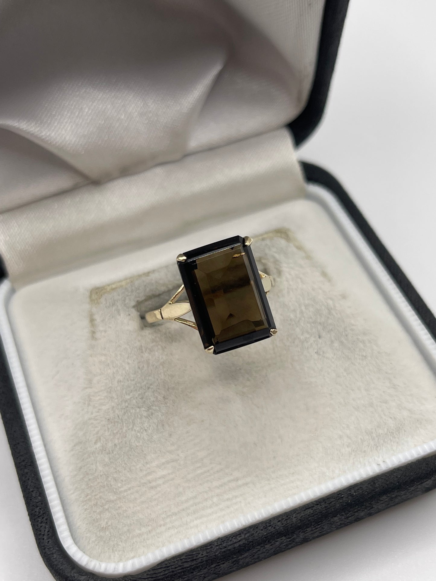 9ct gold Smokey quartz ring