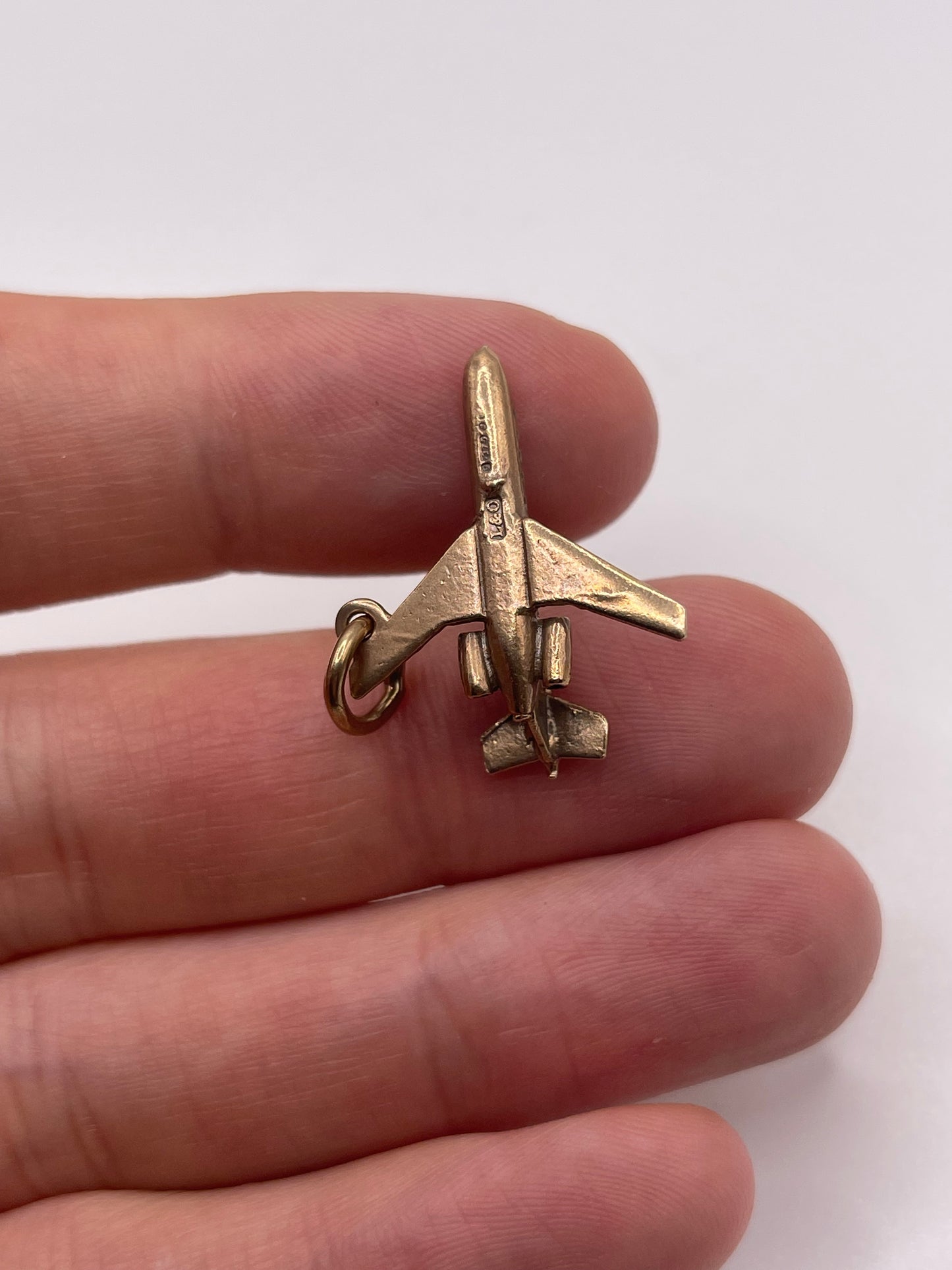 9ct gold aeroplane charm