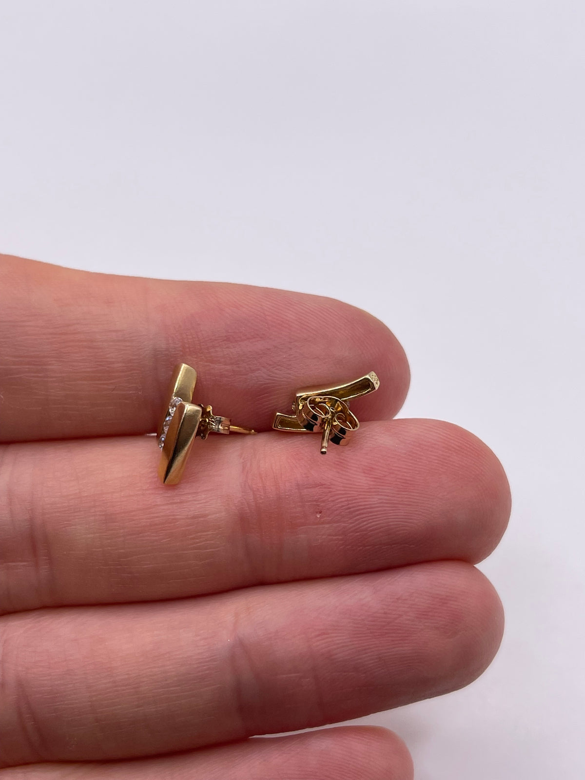 9ct gold cz earrings