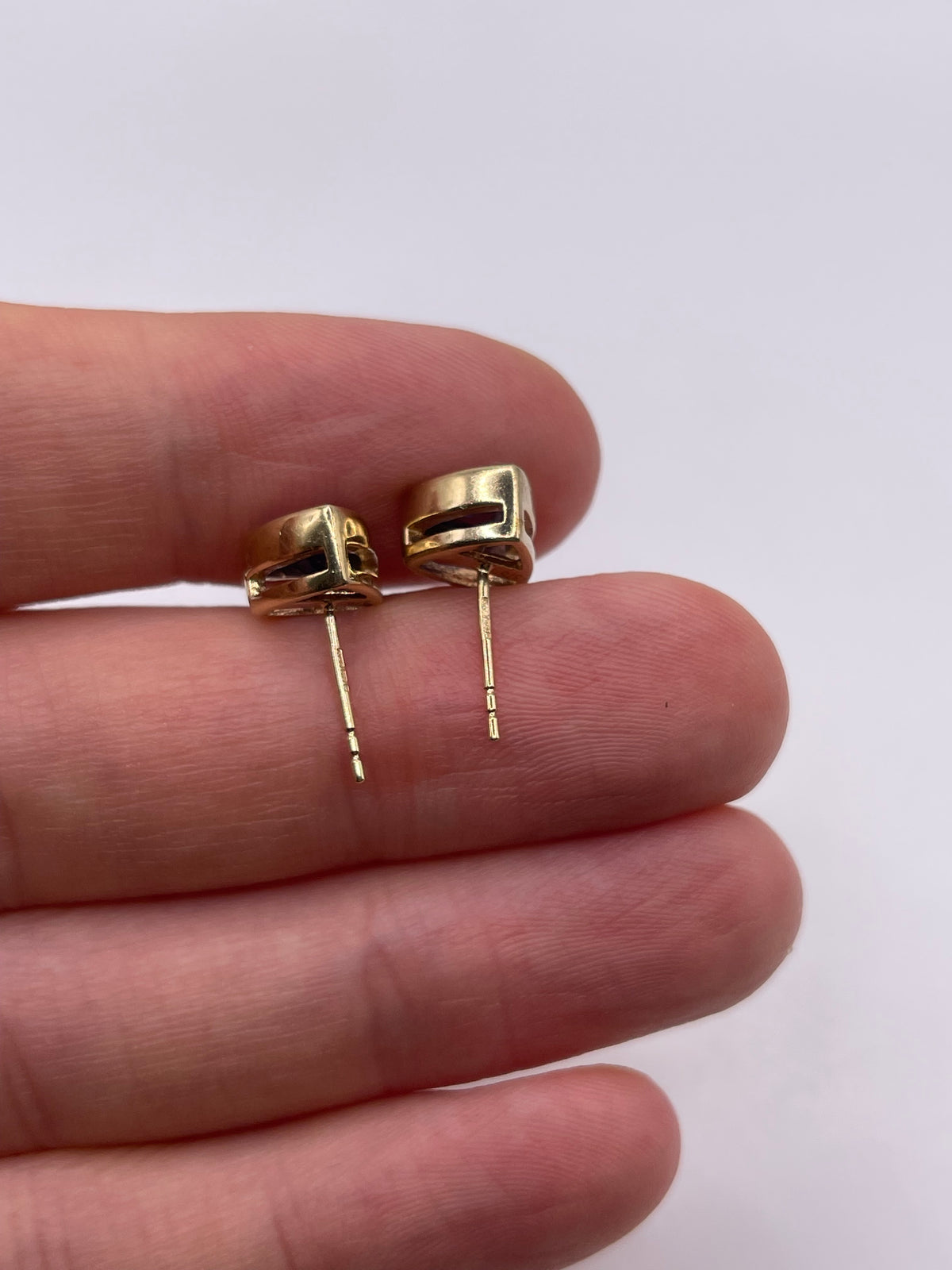 9ct gold tanzanite earrings