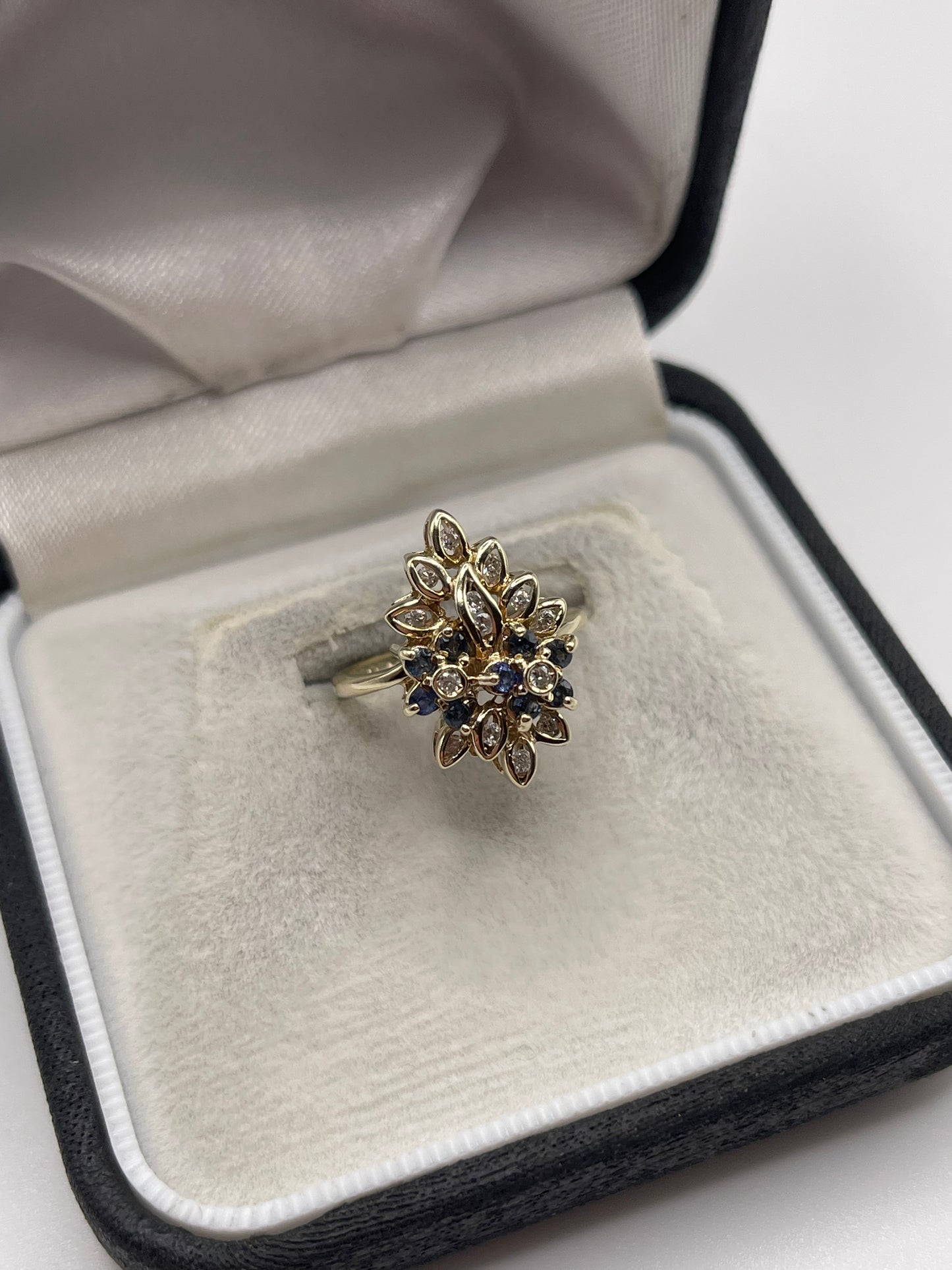 9ct gold sapphire and diamond ring