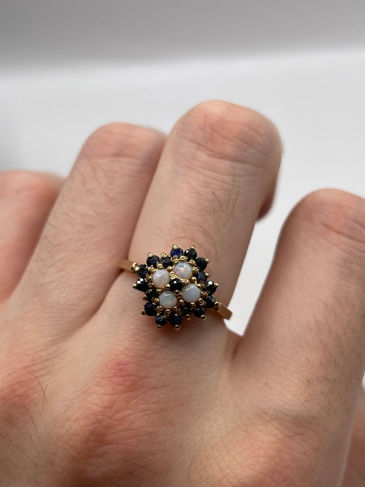 9ct gold sapphire and opal ring