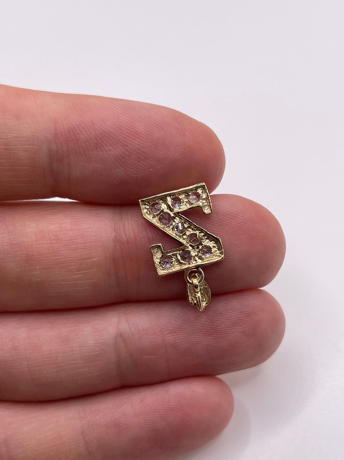 9ct gold cz initial Z pendant