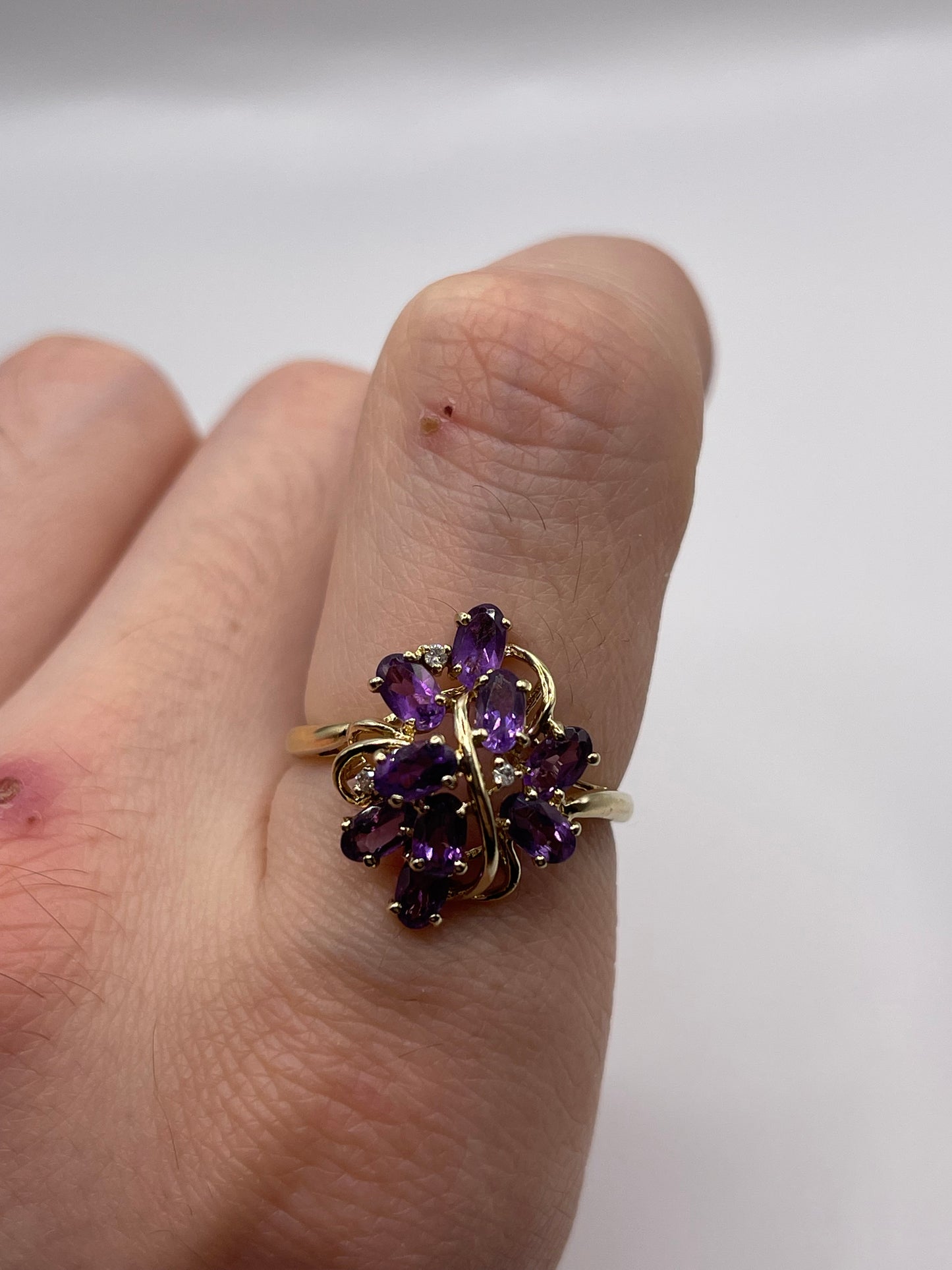 9ct gold amethyst and diamond ring