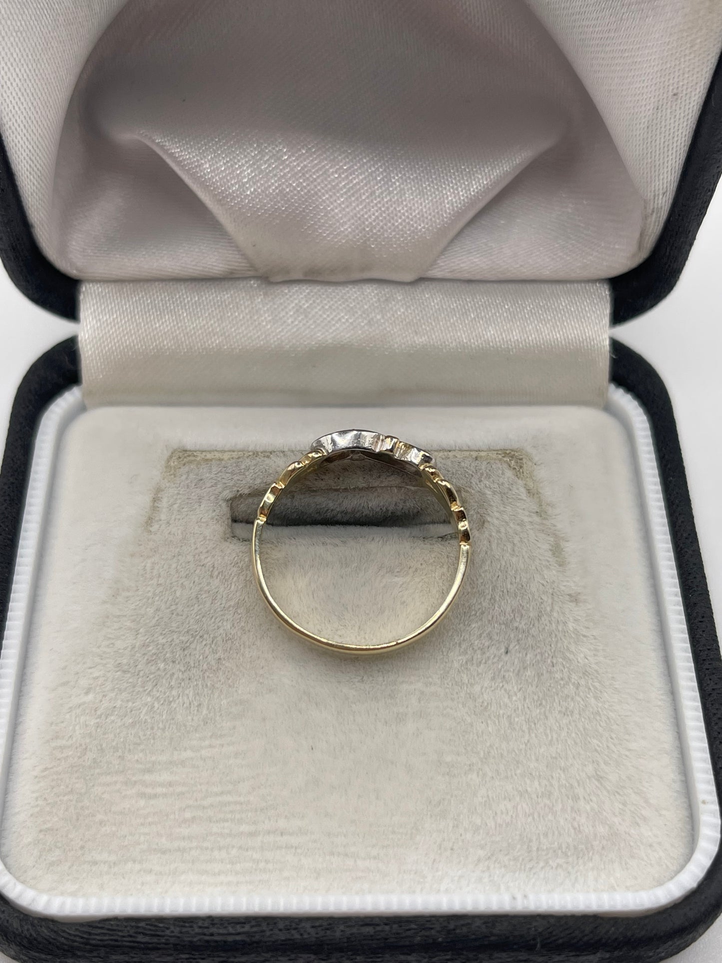 9ct gold emerald and diamond ring