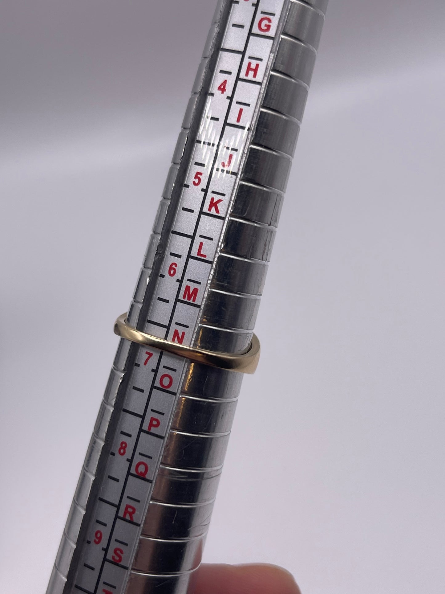 9ct gold diamond ring