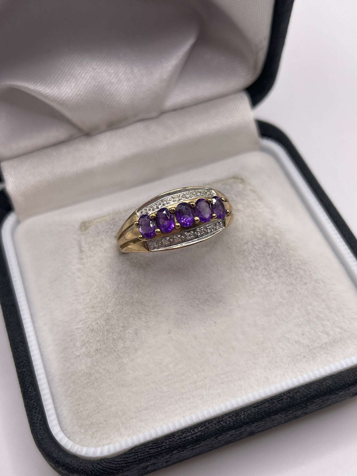 9ct gold amethyst and diamond ring