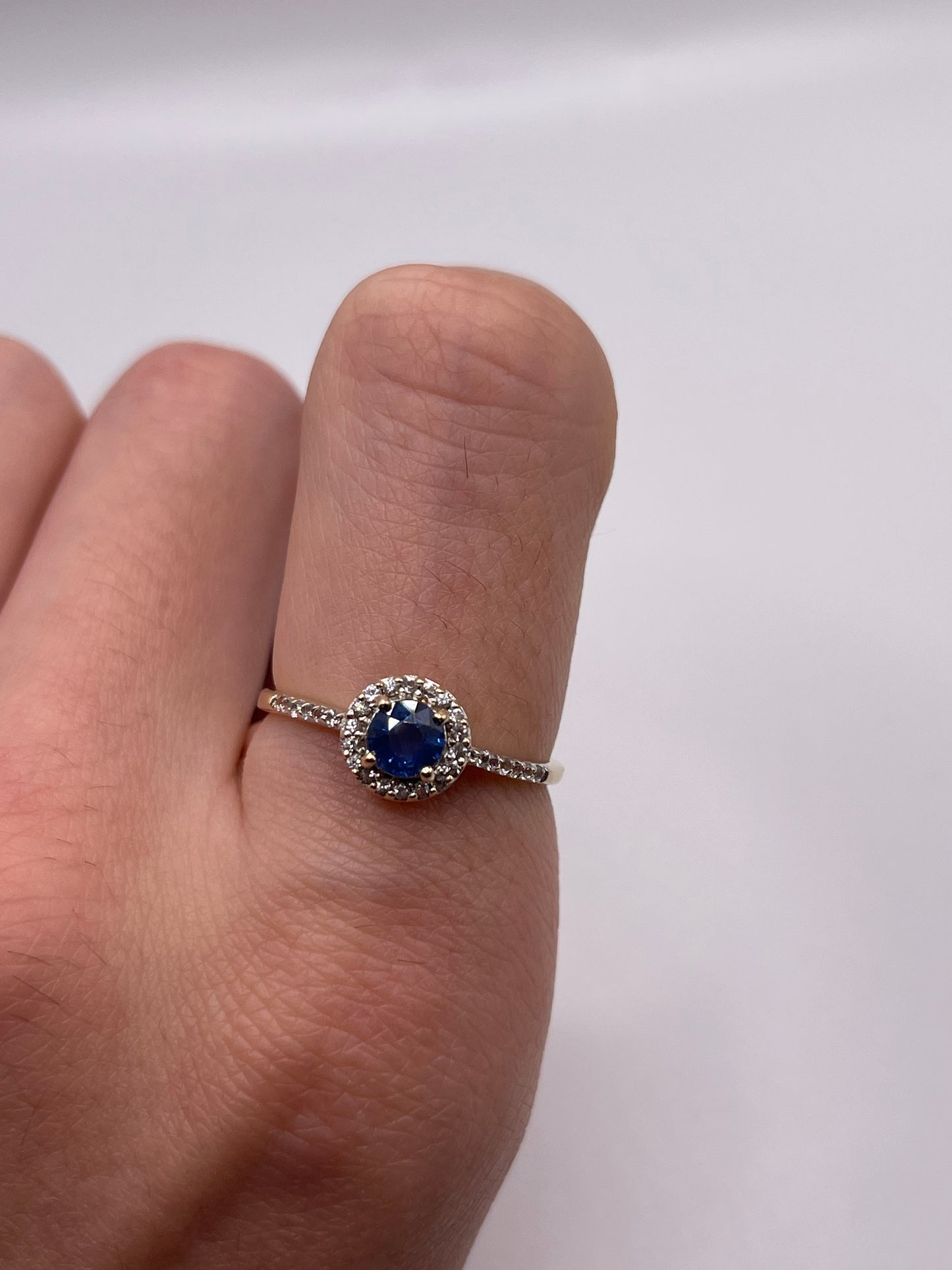 9ct gold sapphire and zircon ring