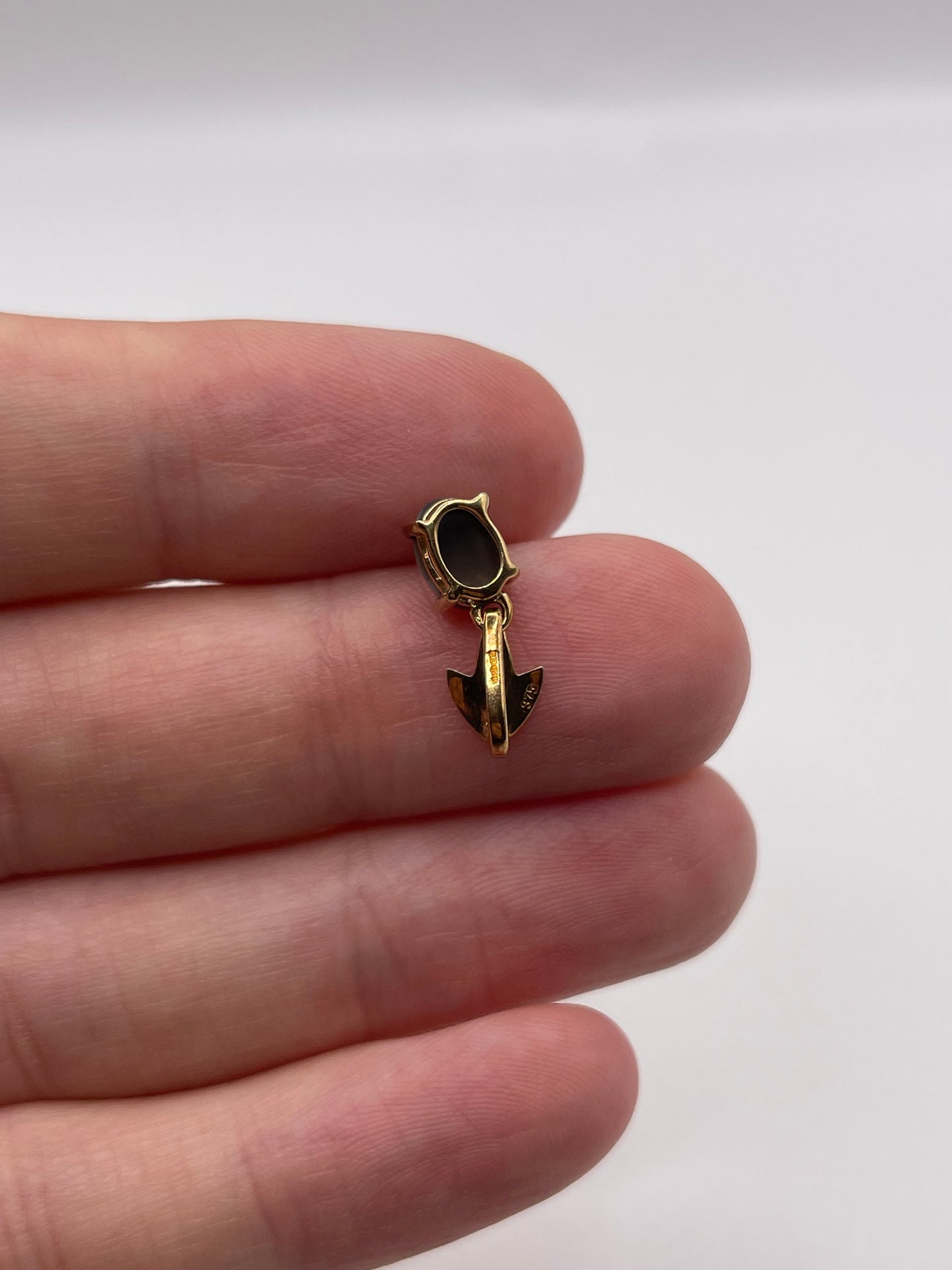 9ct gold opal and diamond pendant