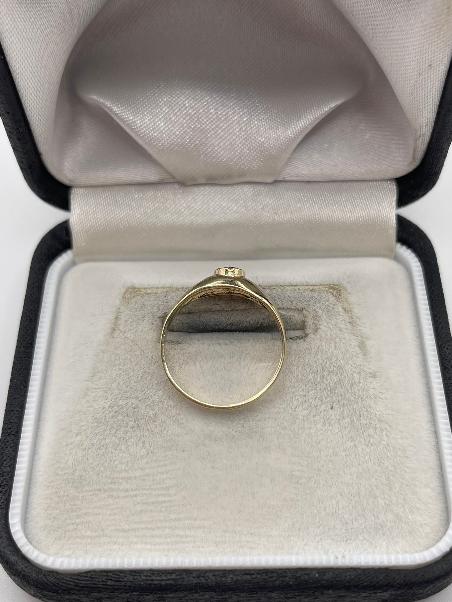 9ct gold amethyst gypsy ring