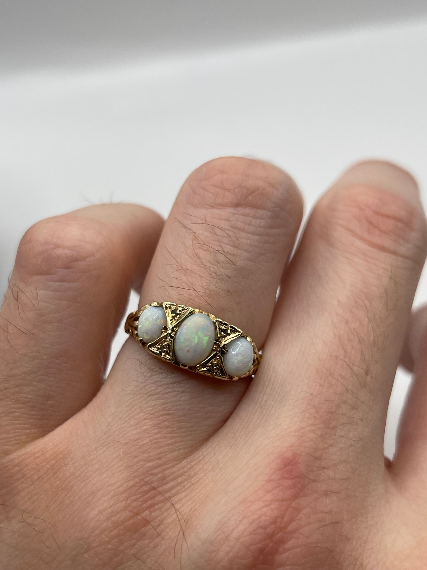 9ct gold opal and diamond ring