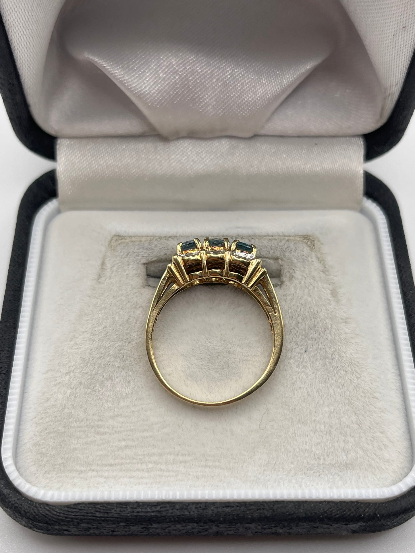9ct gold zircon cluster ring