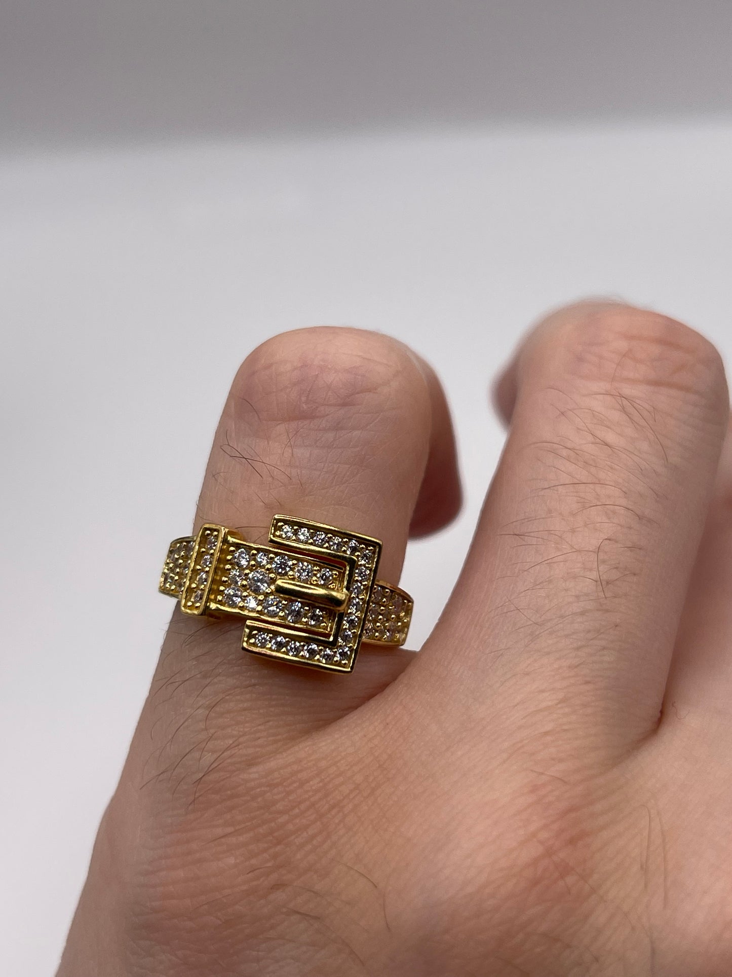 9ct gold cz buckle ring