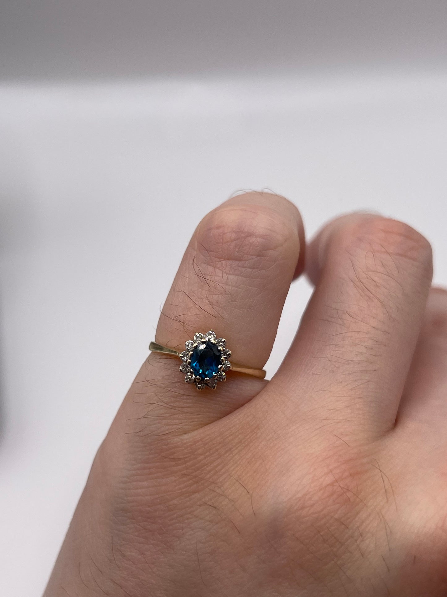 9ct gold topaz and diamond ring