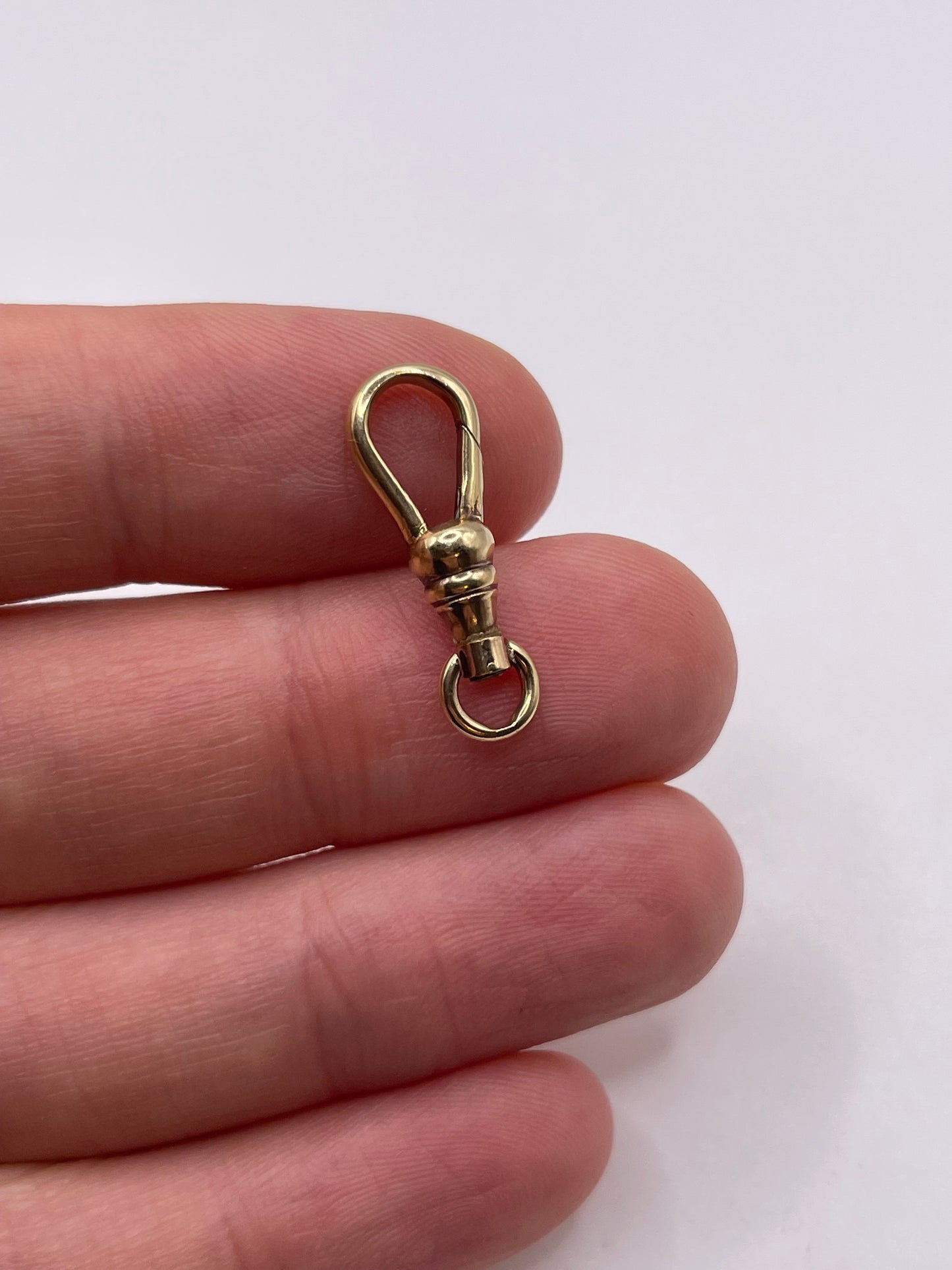 9ct gold dog clip 1