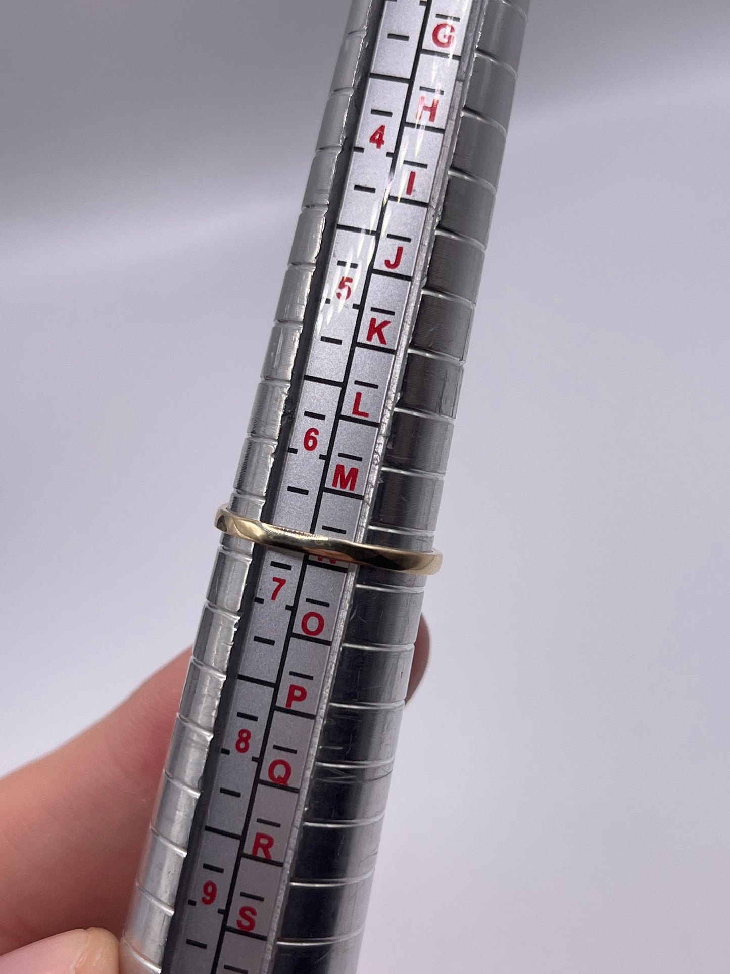 9ct gold praying hands ring