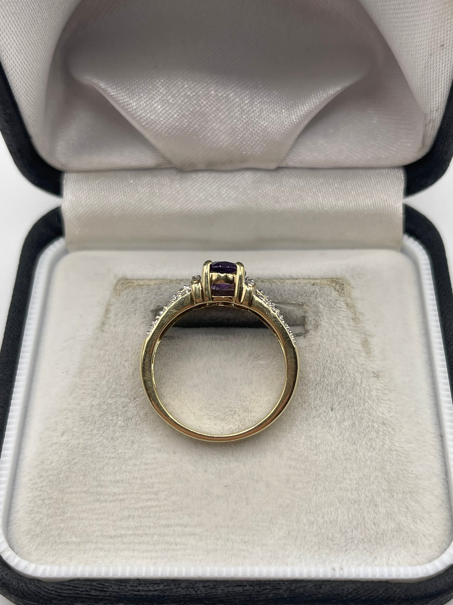 9ct gold amethyst and diamond ring