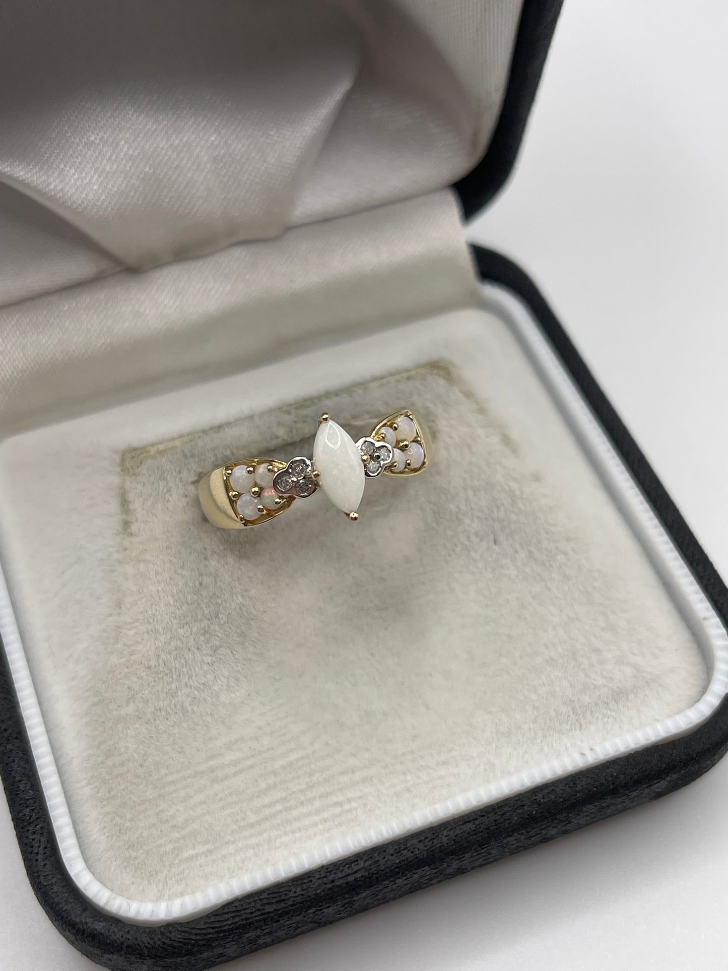 9ct gold opal and diamond ring
