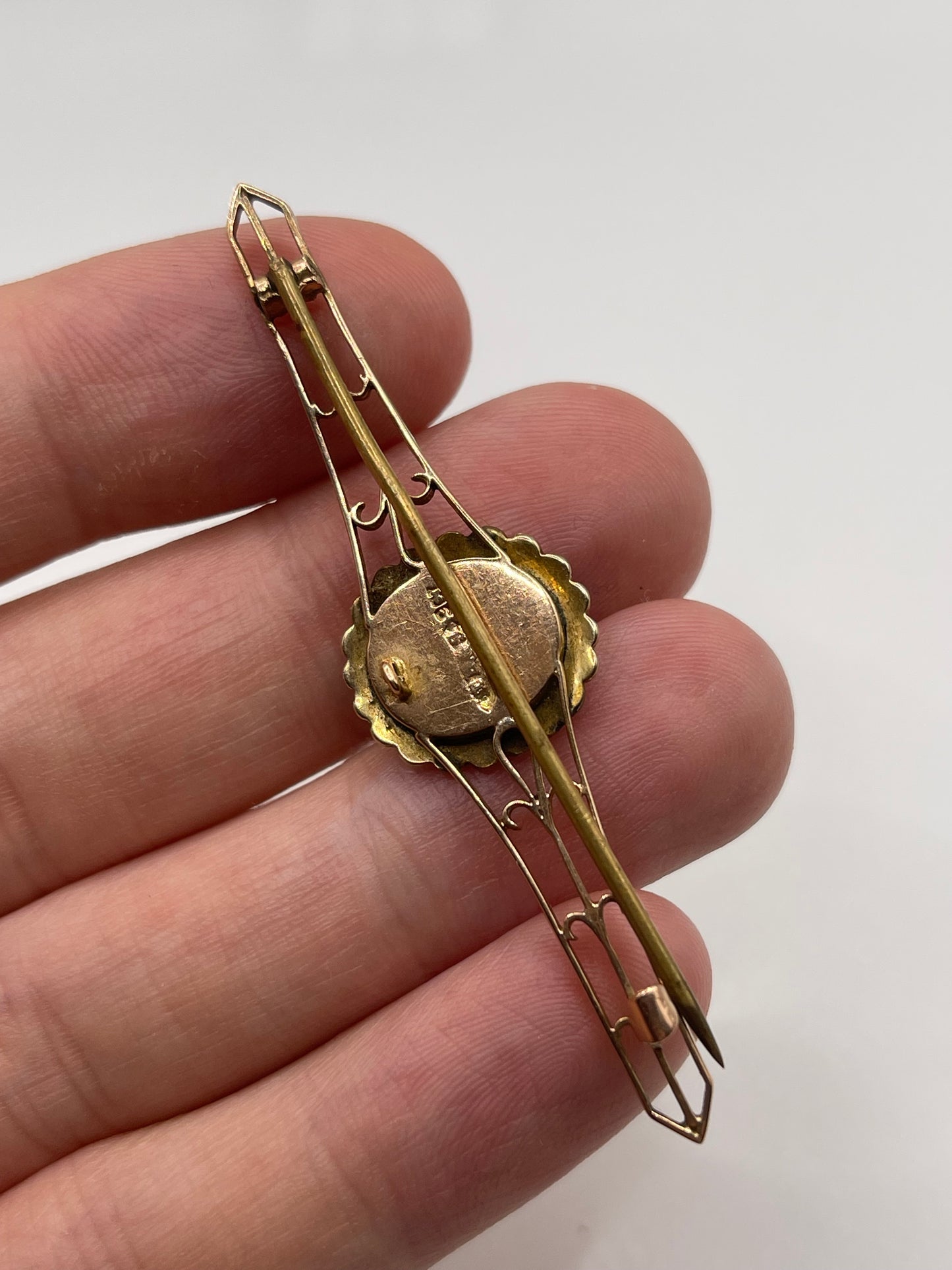 Antique 9ct rose gold pearl mourning brooch