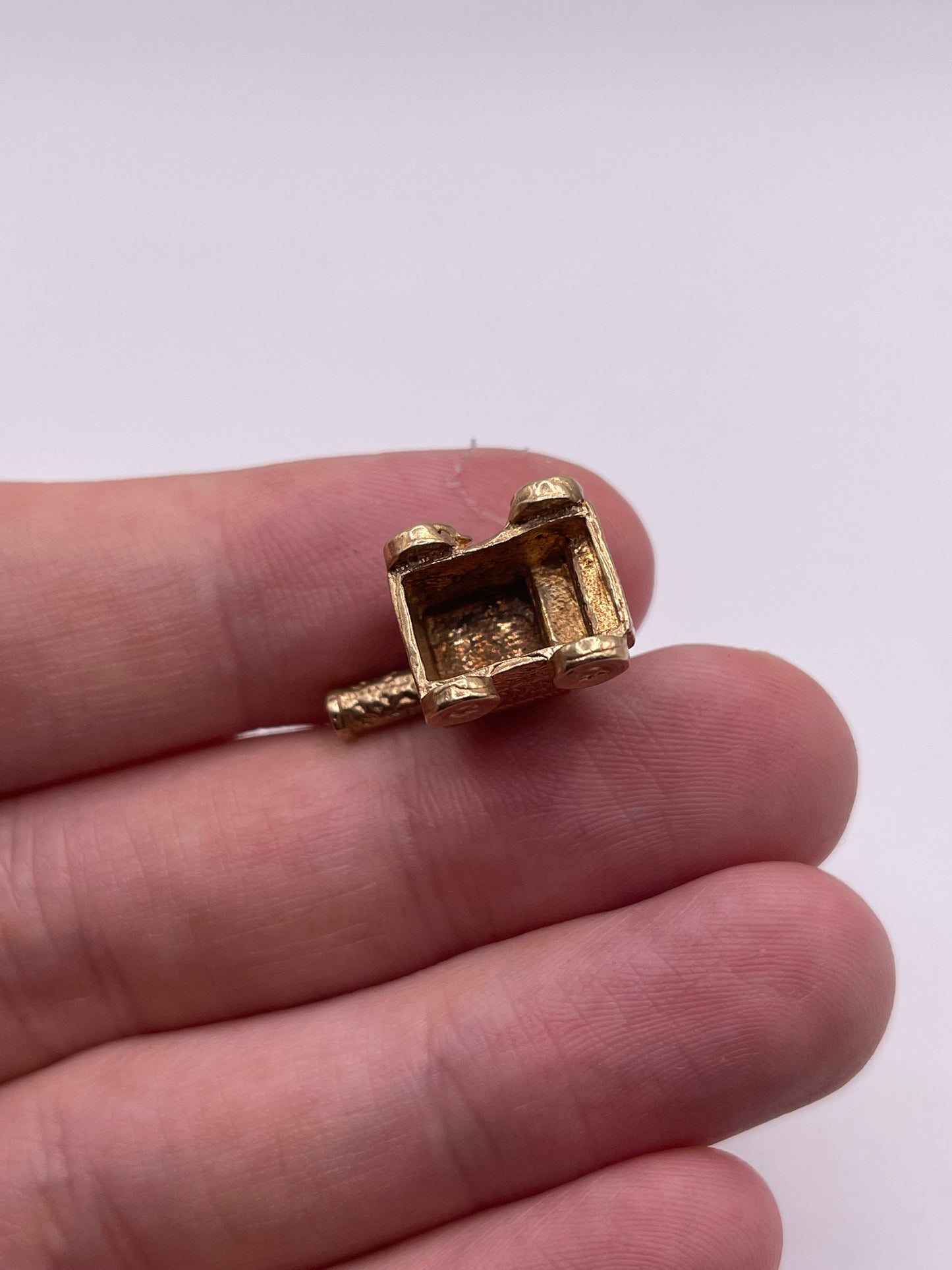 9ct gold cannon charm