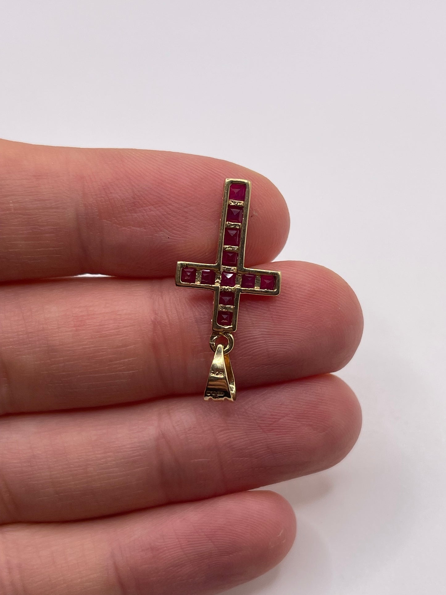 9ct gold ruby cross pendant