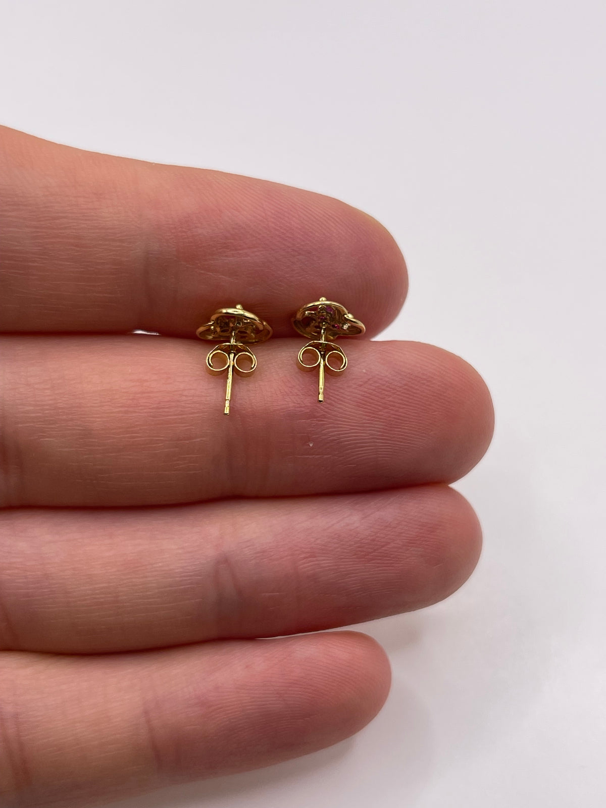 9ct gold ruby earrings