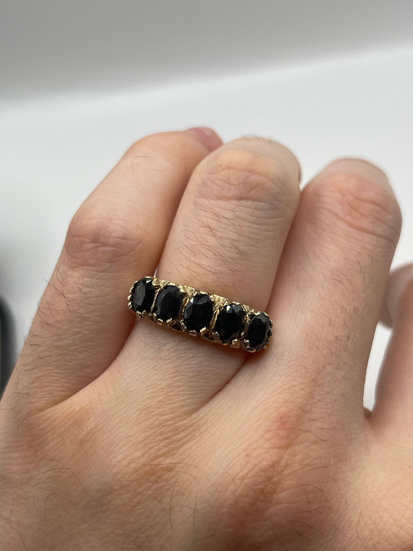 9ct gold sapphire ring