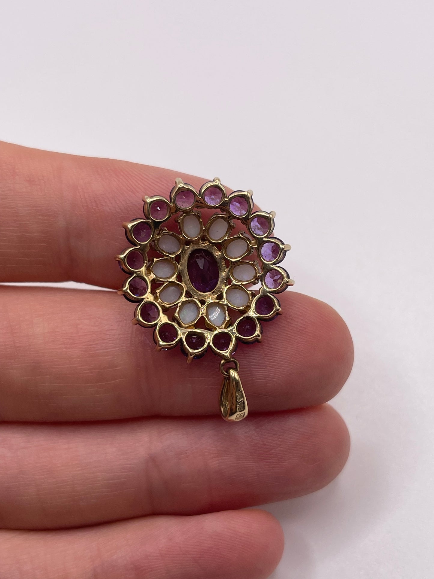9ct gold amethyst and opal pendant