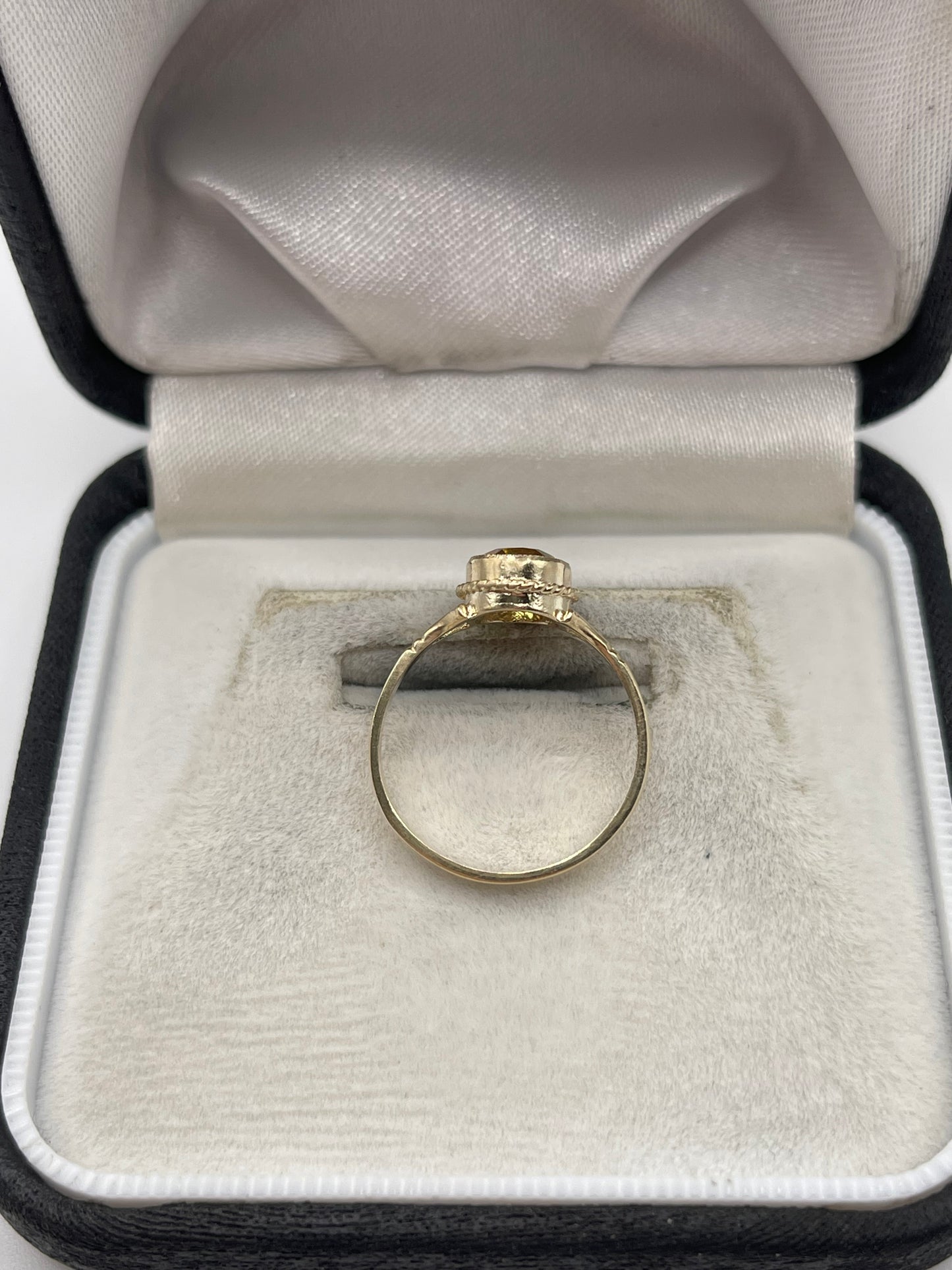 9ct gold citrine ring