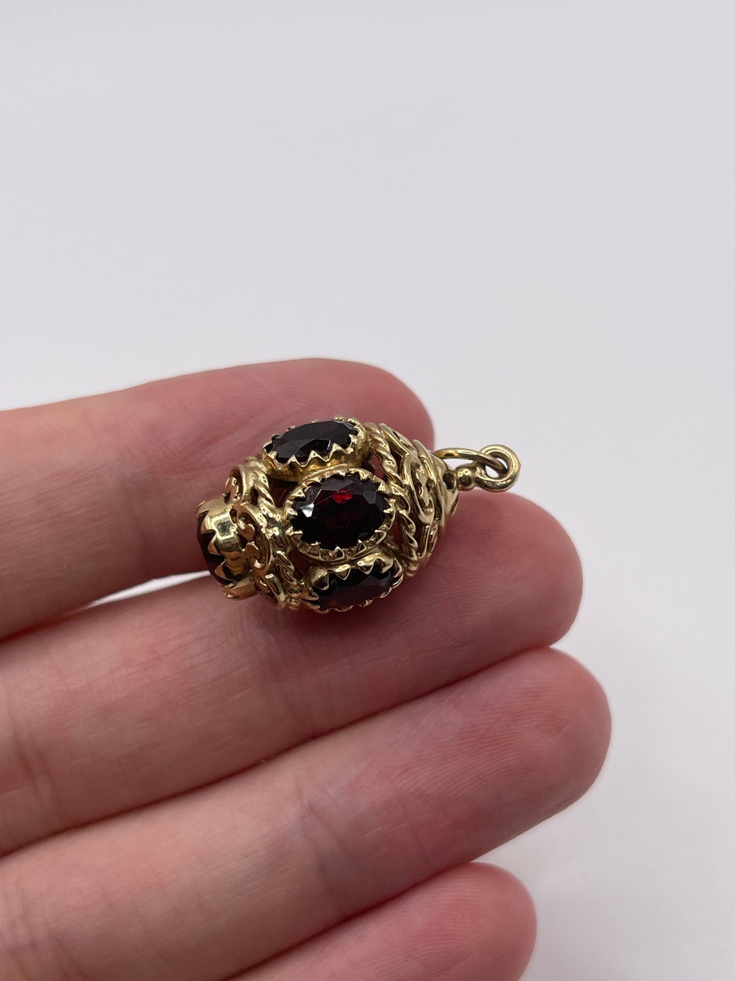 9ct gold garnet lantern pendant
